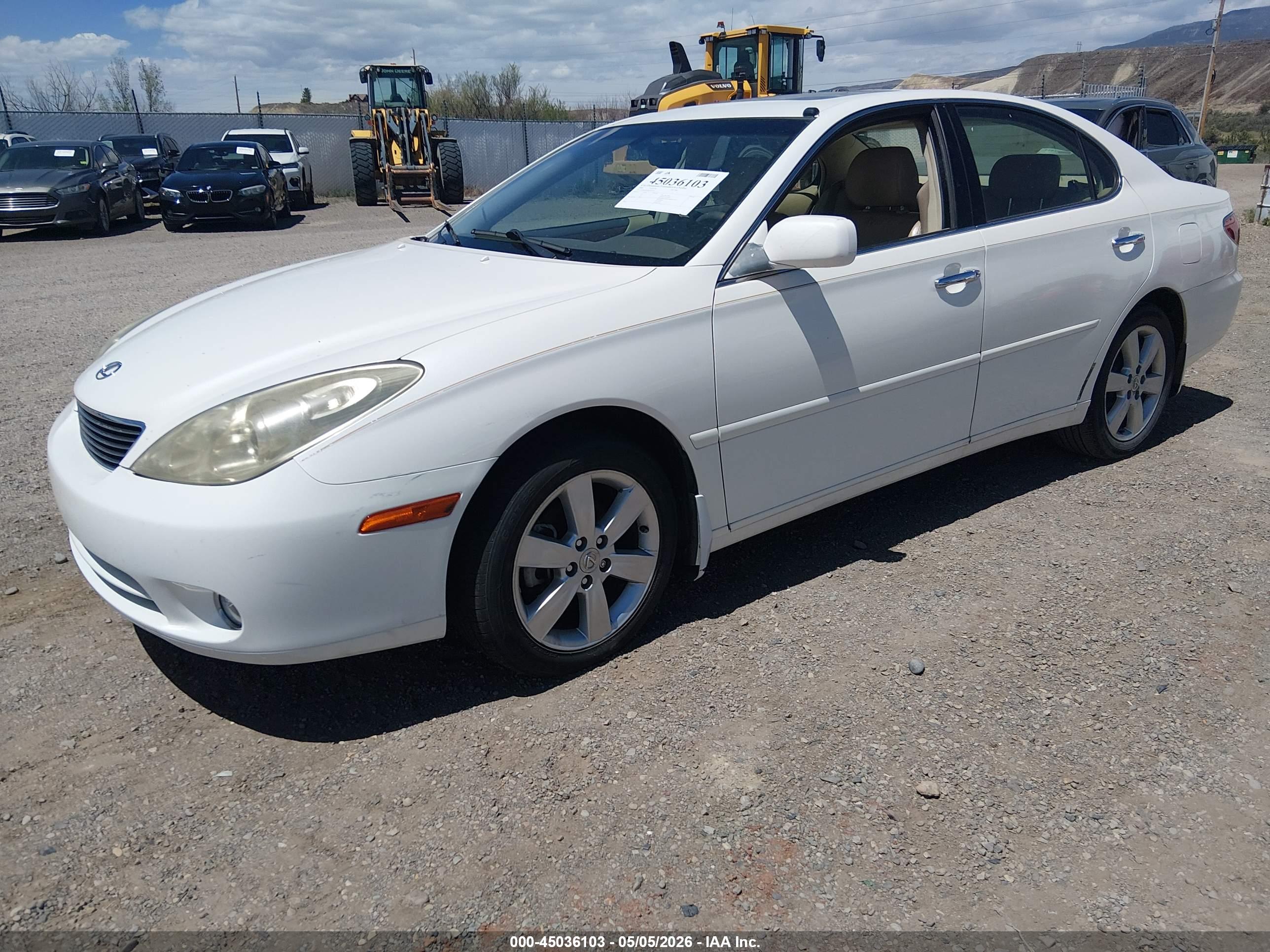 LEXUS ES image 2