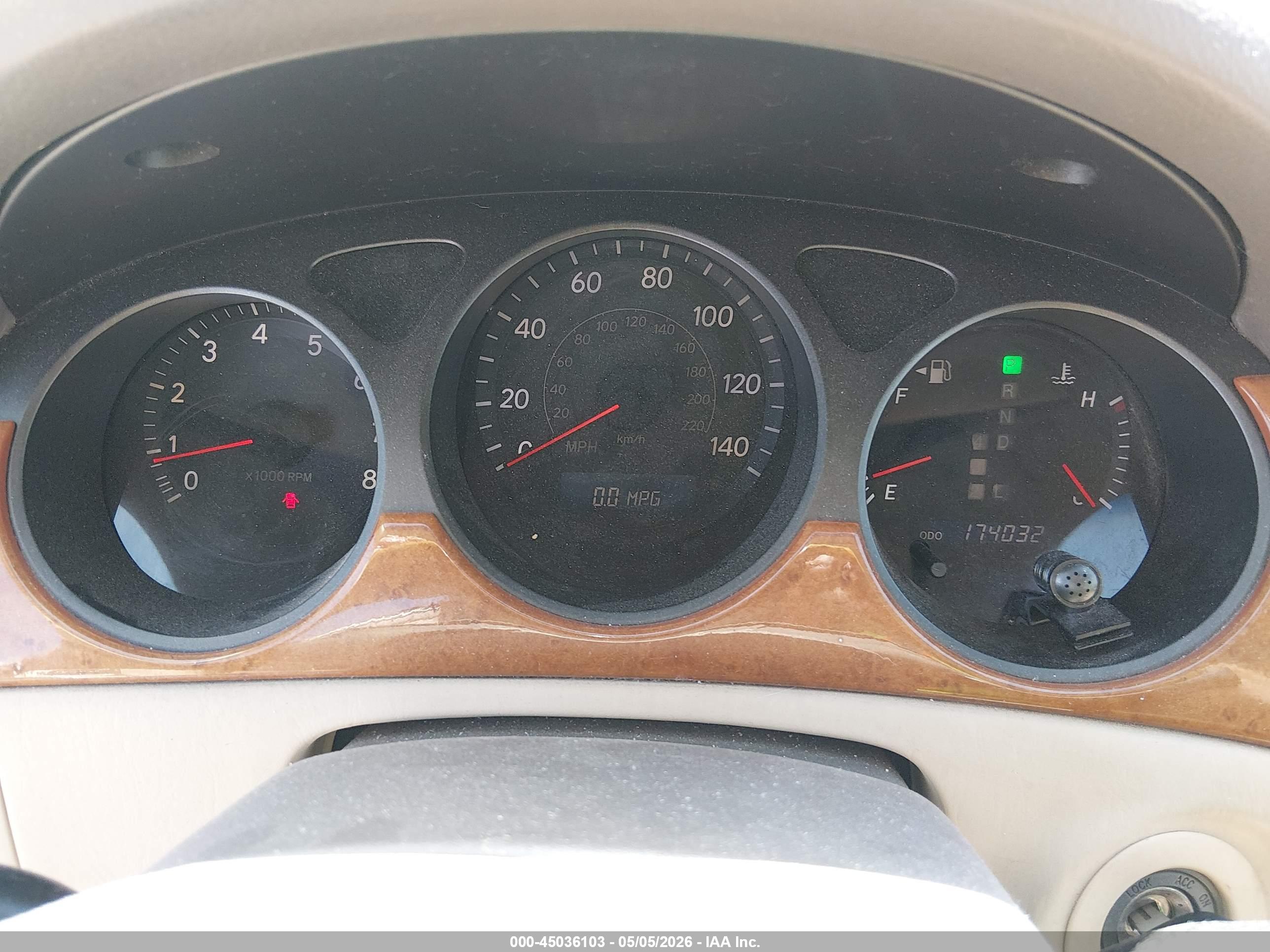 LEXUS ES image 7
