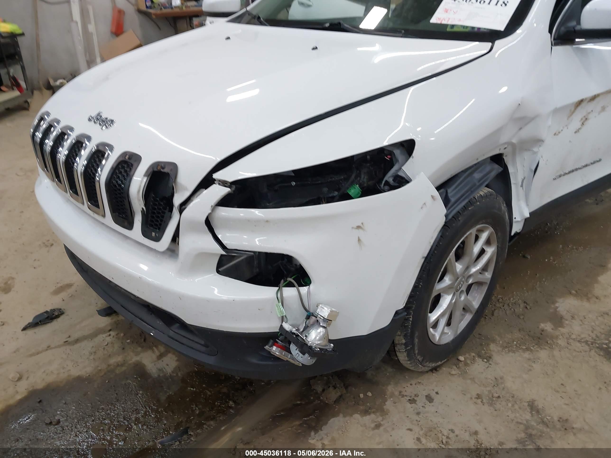 JEEP CHEROKEE image 6