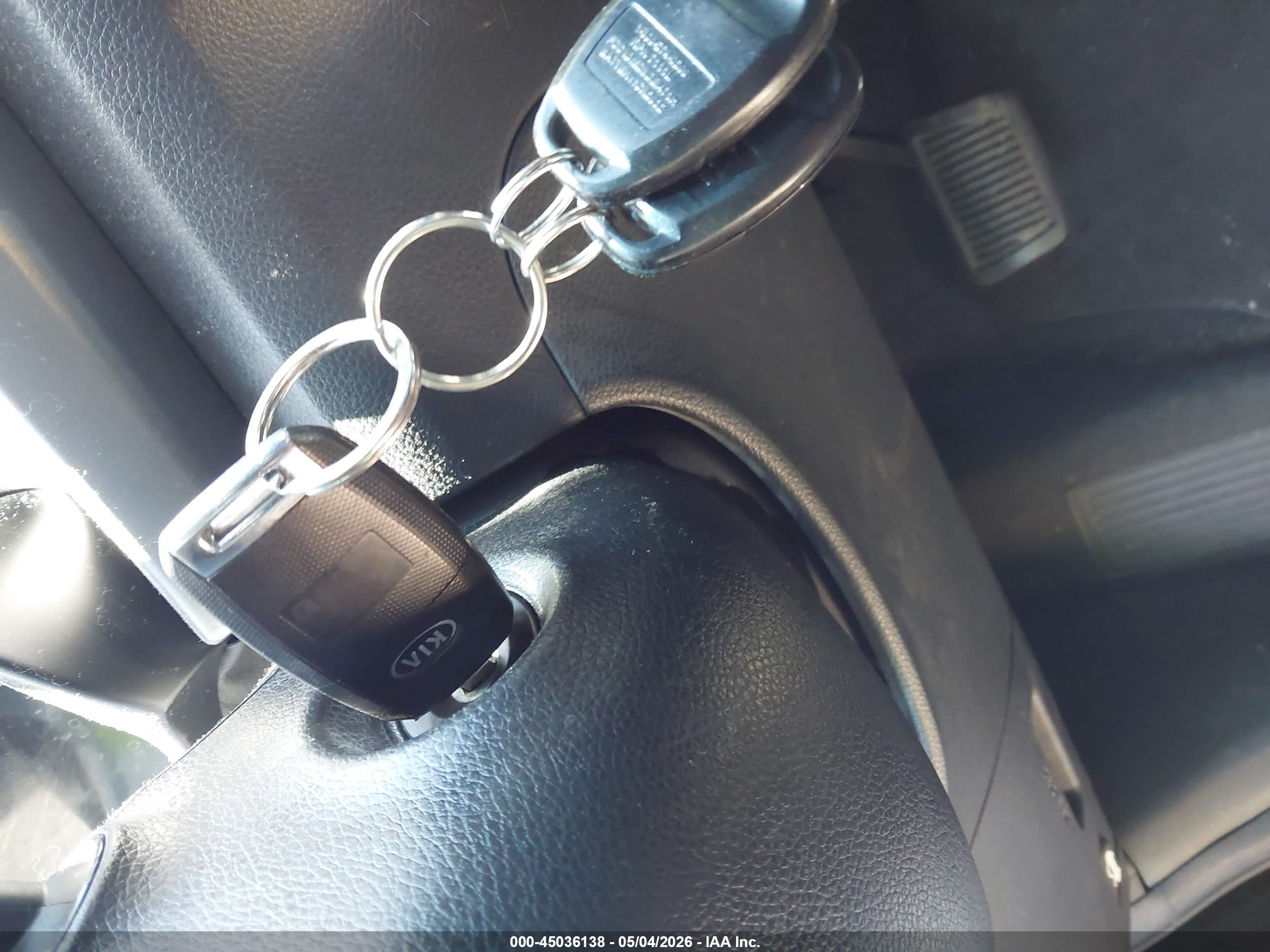 KIA RIO image 11