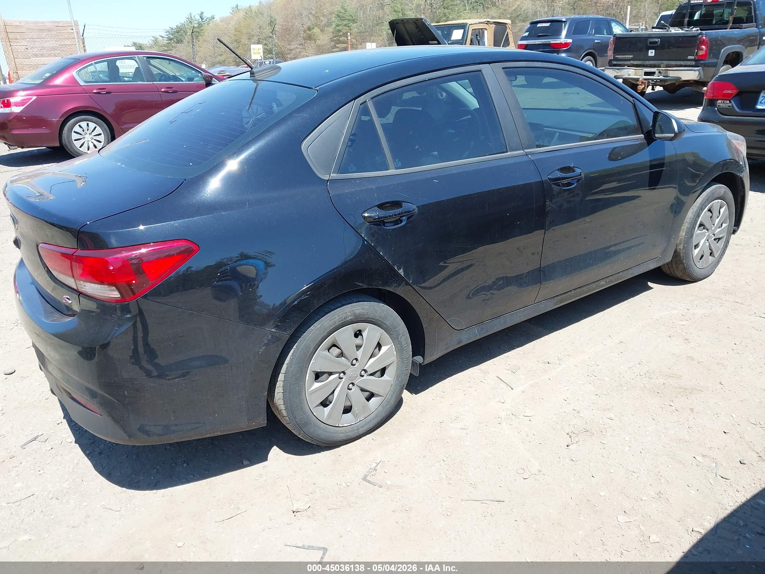 KIA RIO image 4