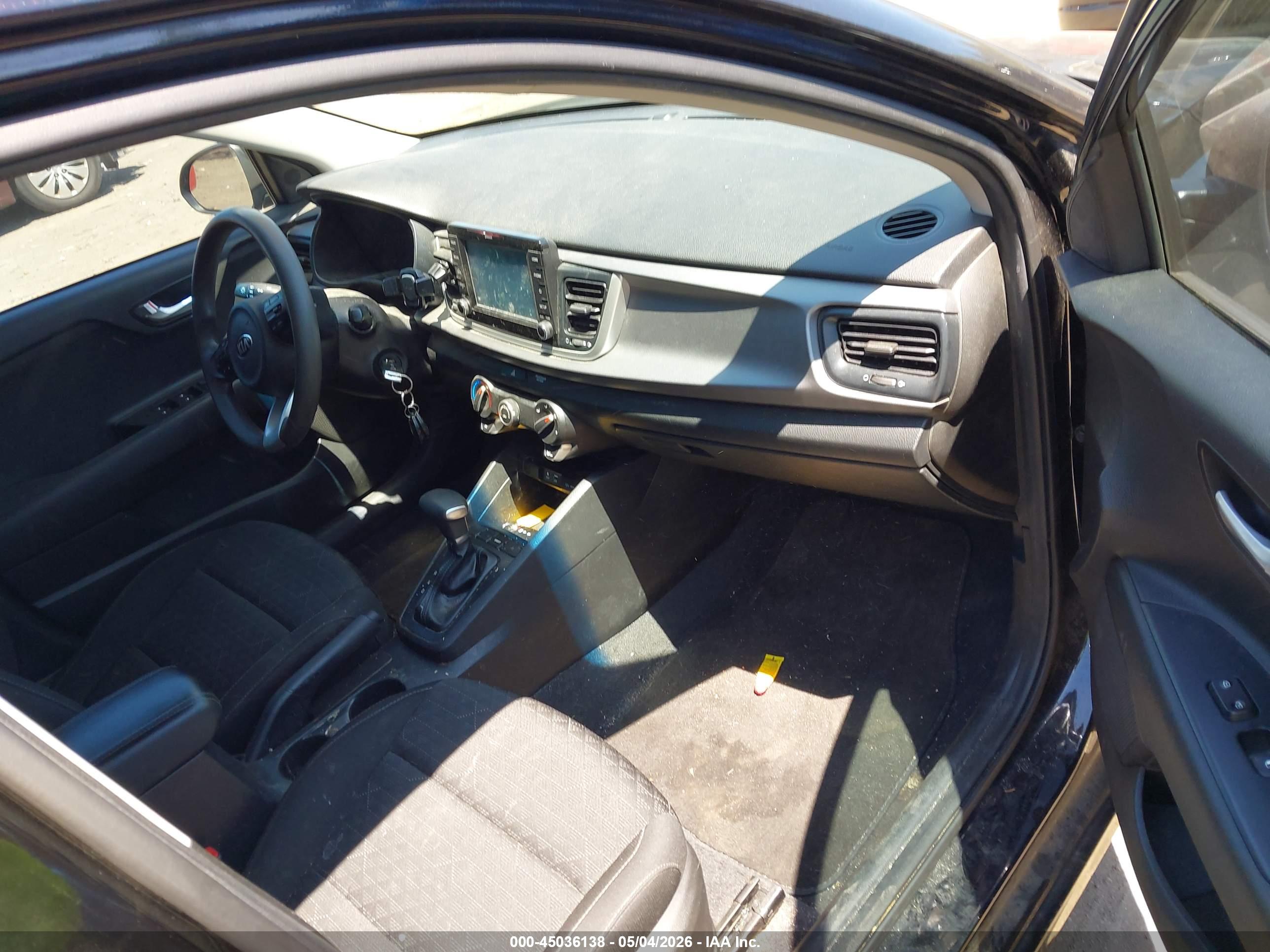 KIA RIO image 5