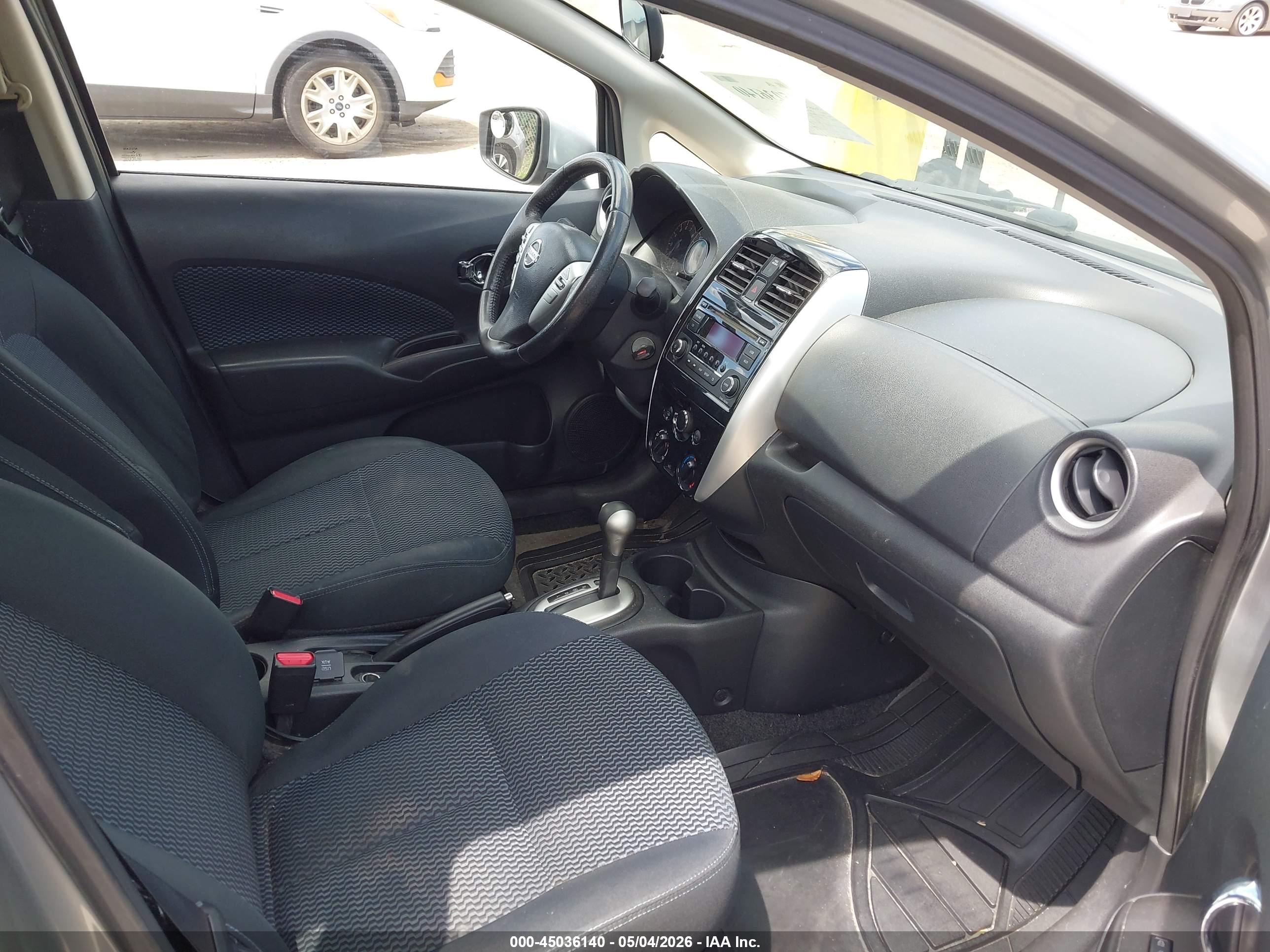 NISSAN VERSA image 5