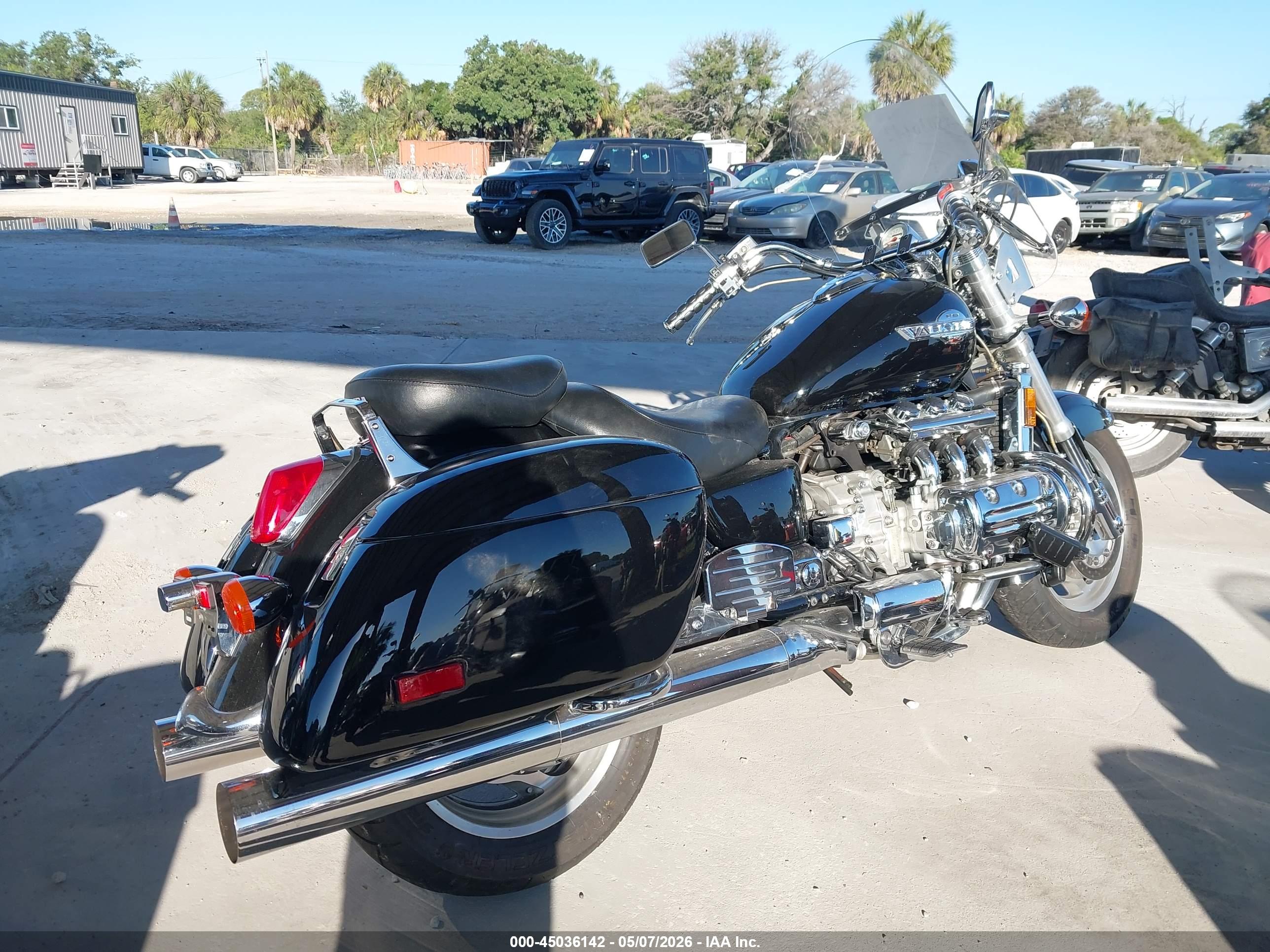 HONDA GL1500 image 4