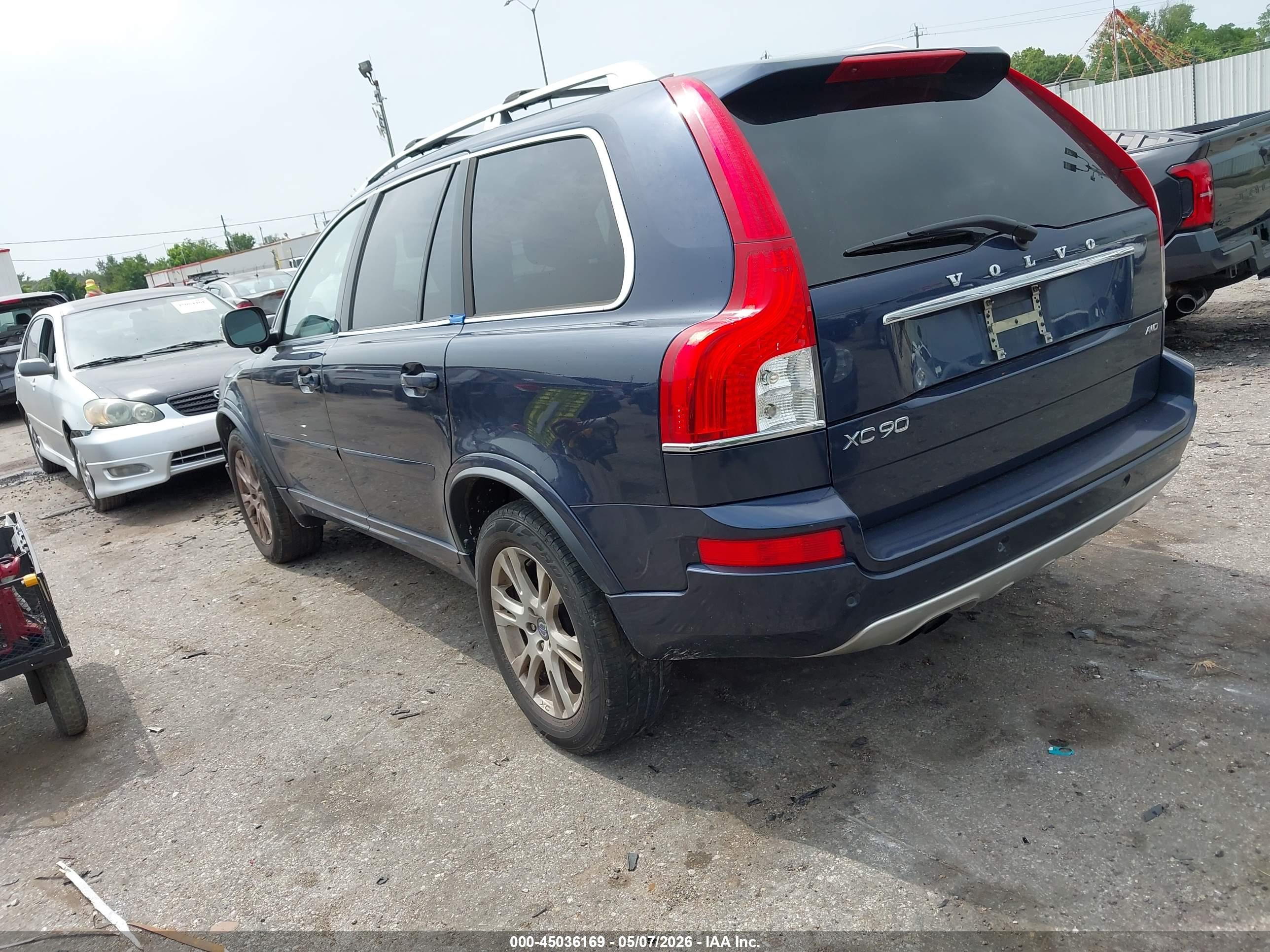 VOLVO XC90 image 3