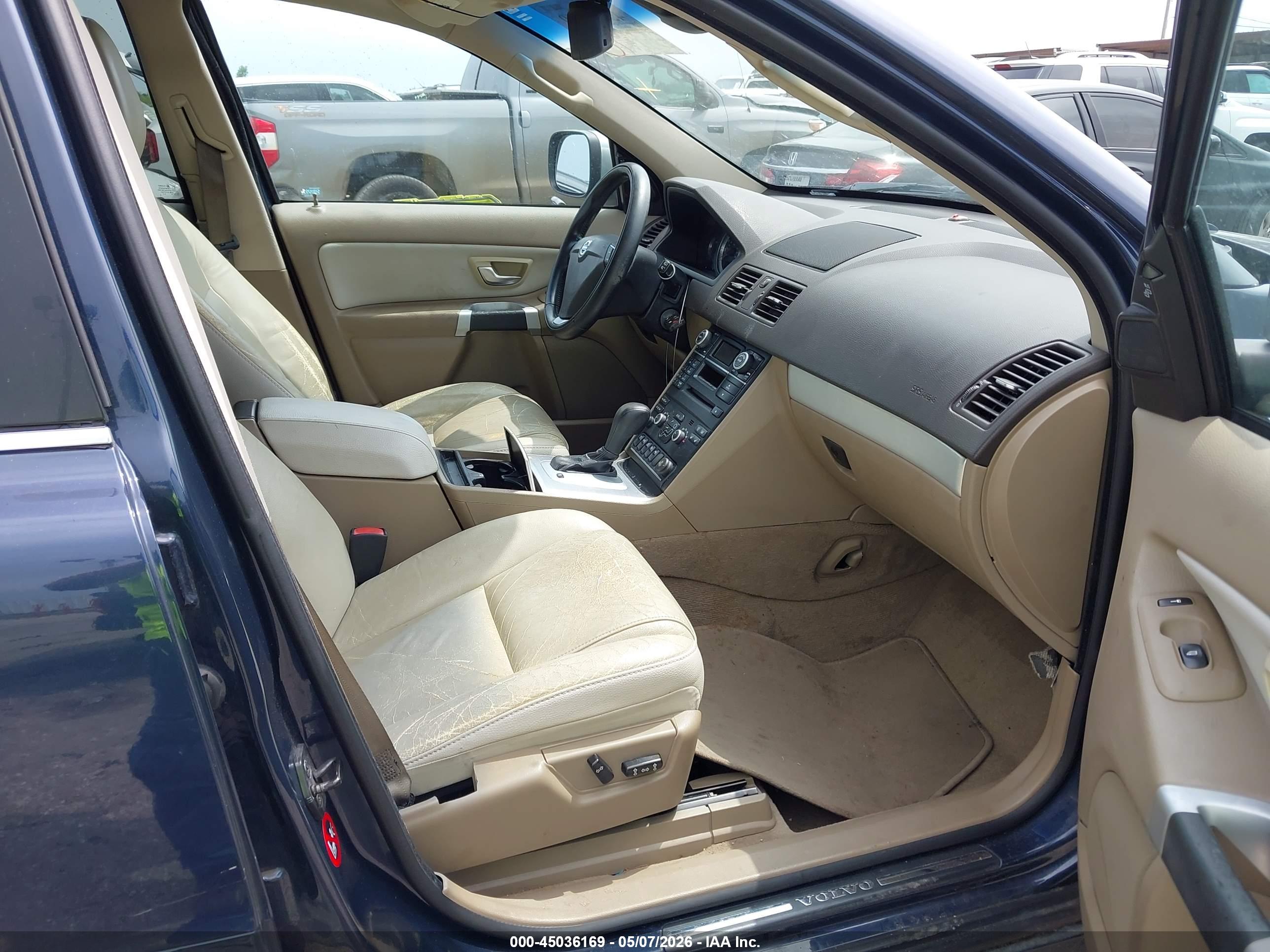 VOLVO XC90 image 5