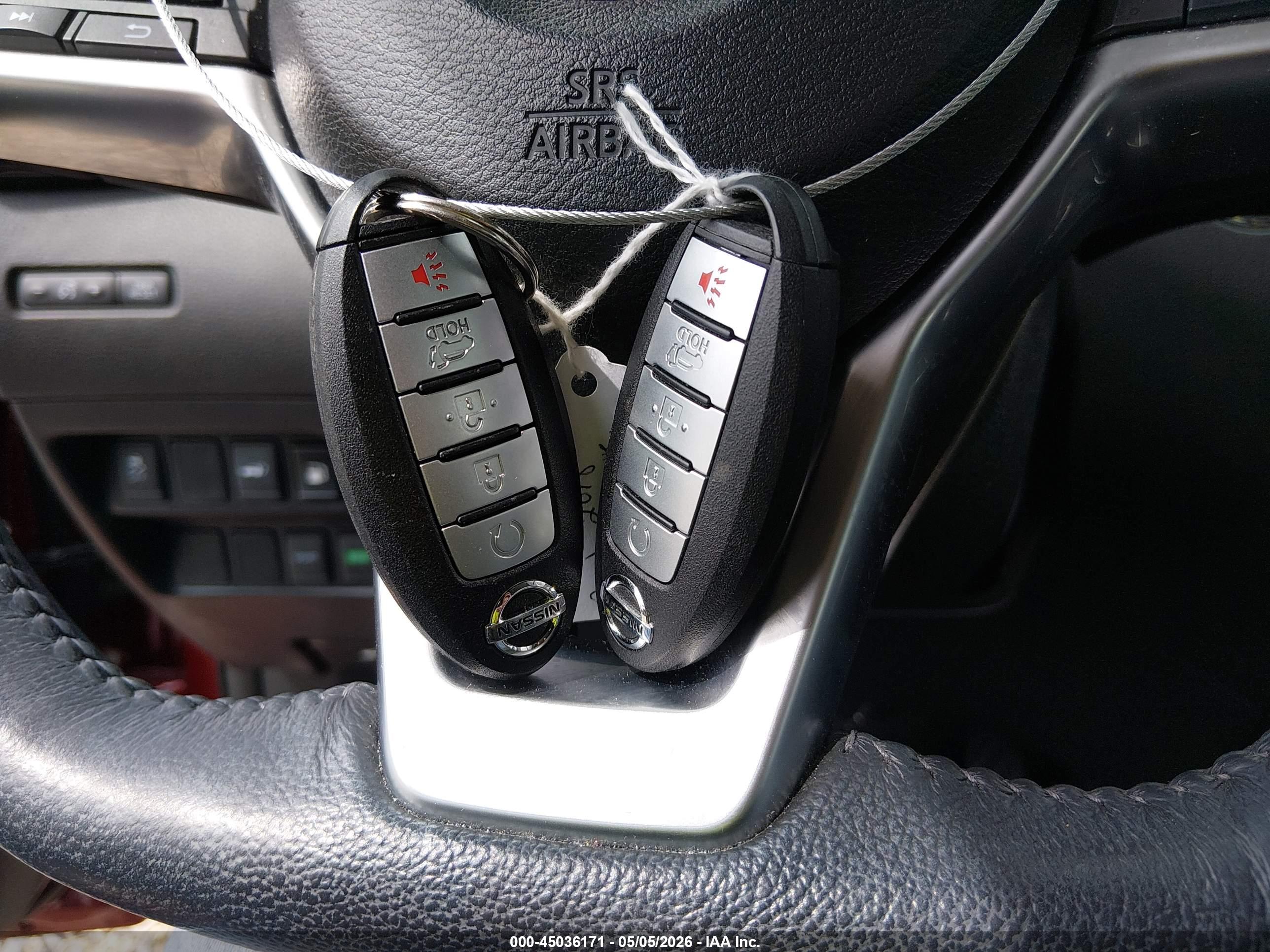 NISSAN ROGUE image 11