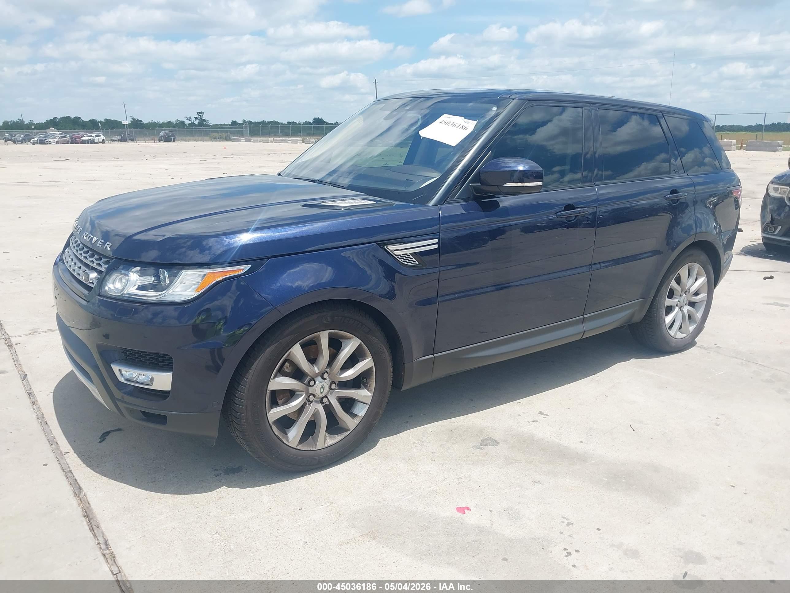 LAND ROVER image 2