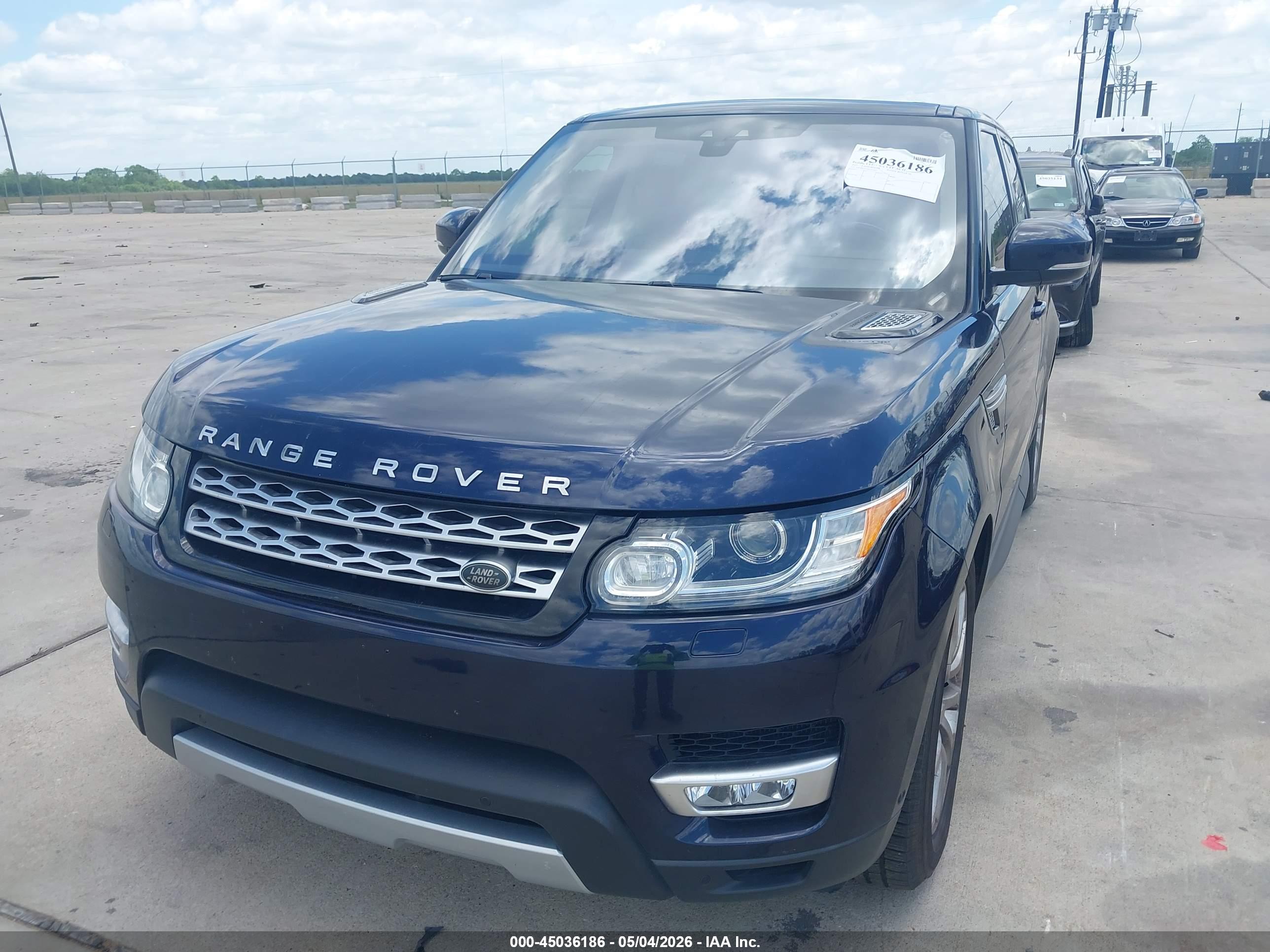 LAND ROVER image 6