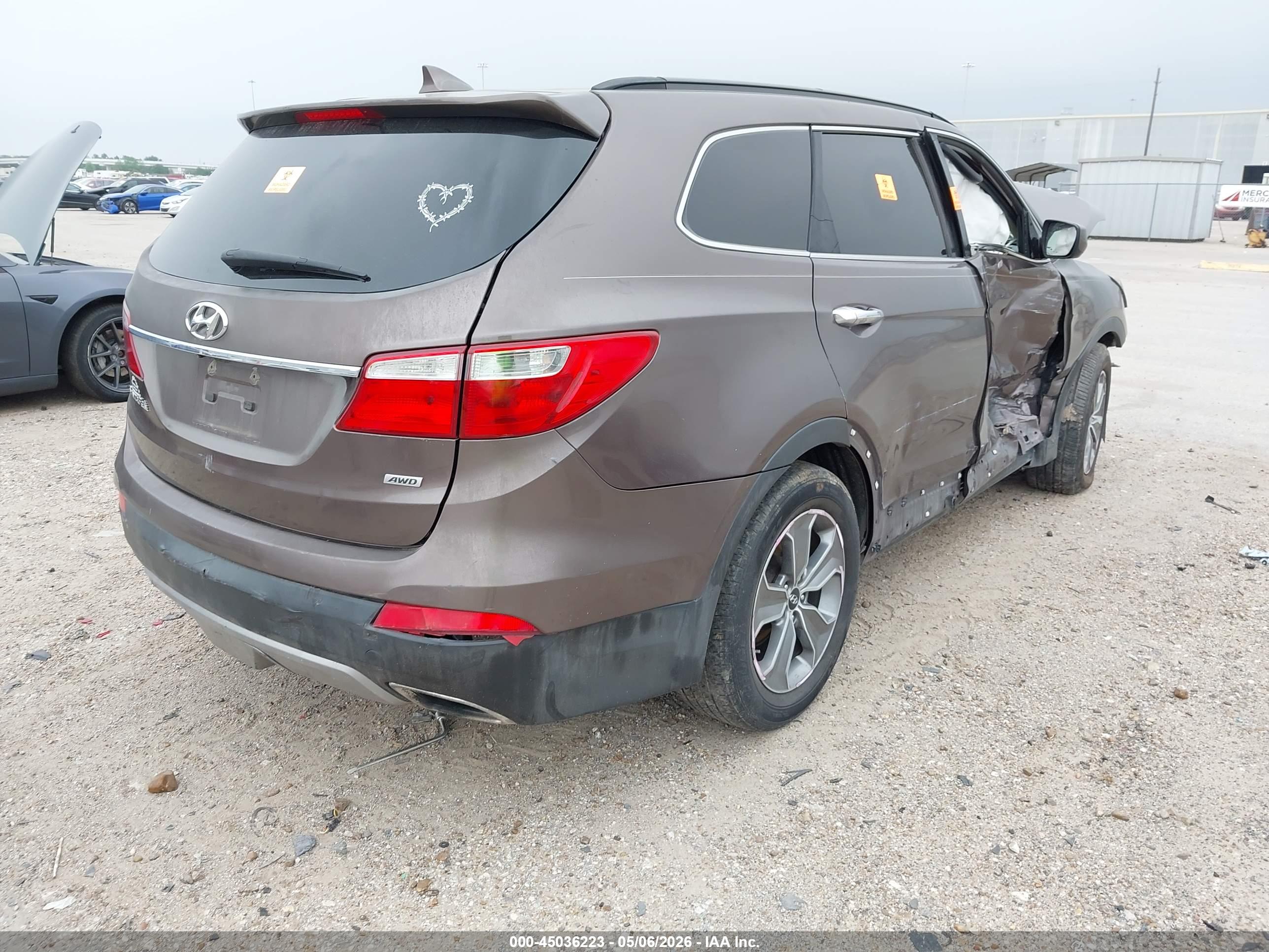 HYUNDAI SANTA image 4