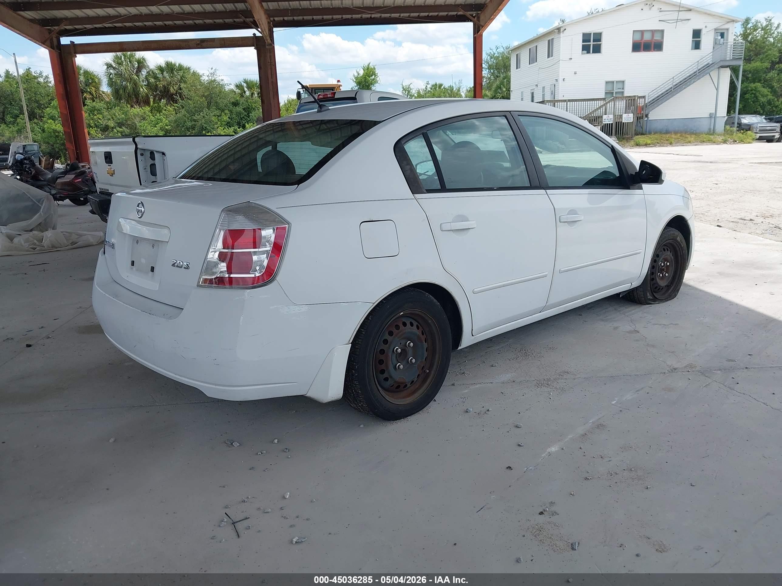 NISSAN SENTRA image 4