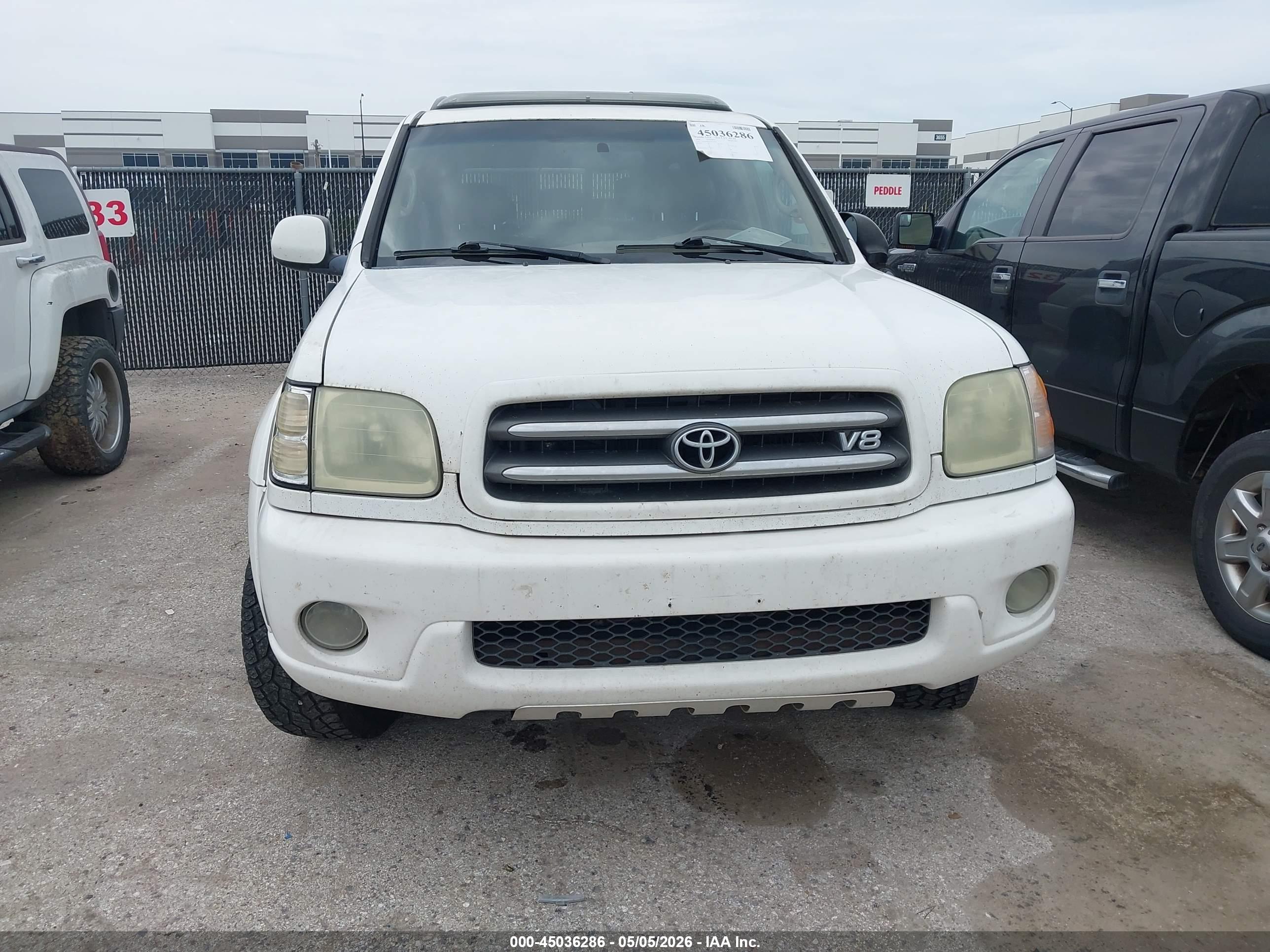 TOYOTA SEQUOIA image 6