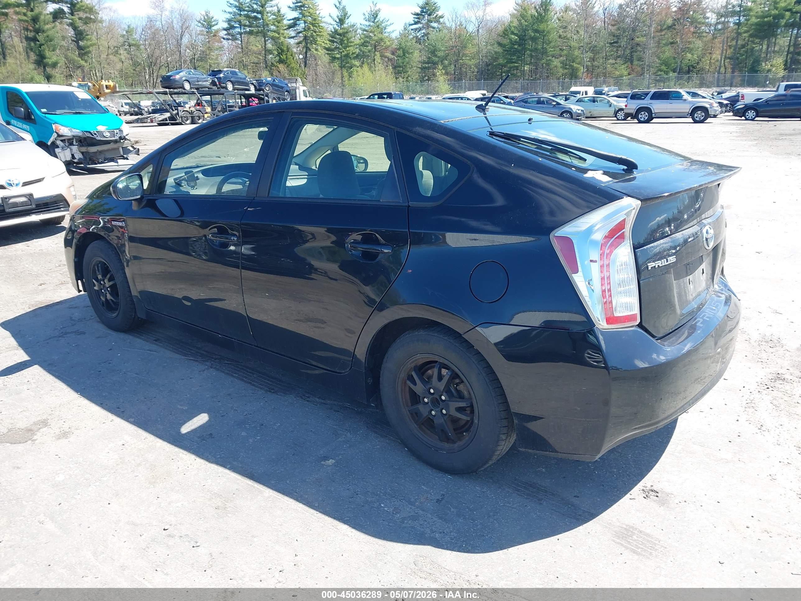 TOYOTA PRIUS image 3
