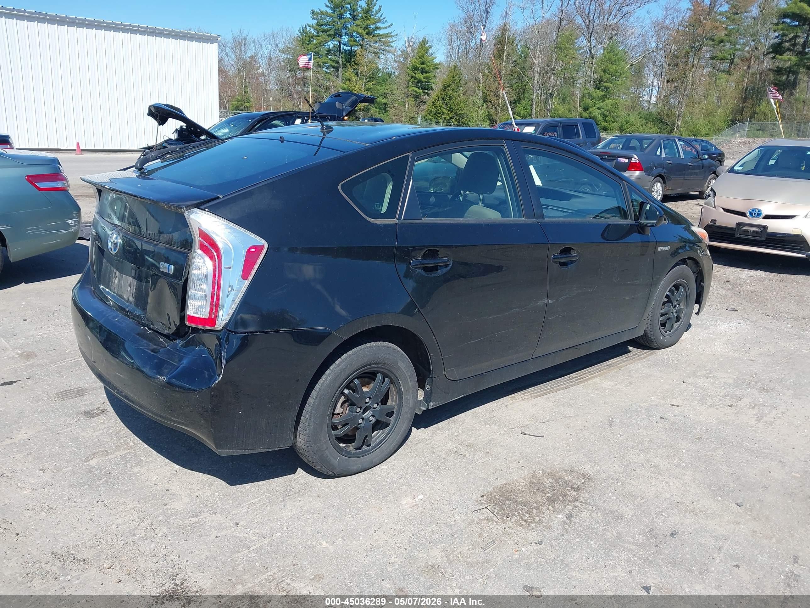 TOYOTA PRIUS image 4
