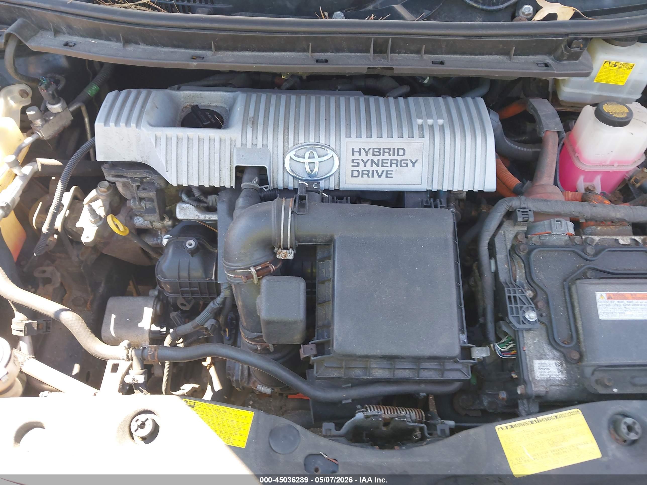 TOYOTA PRIUS image 6