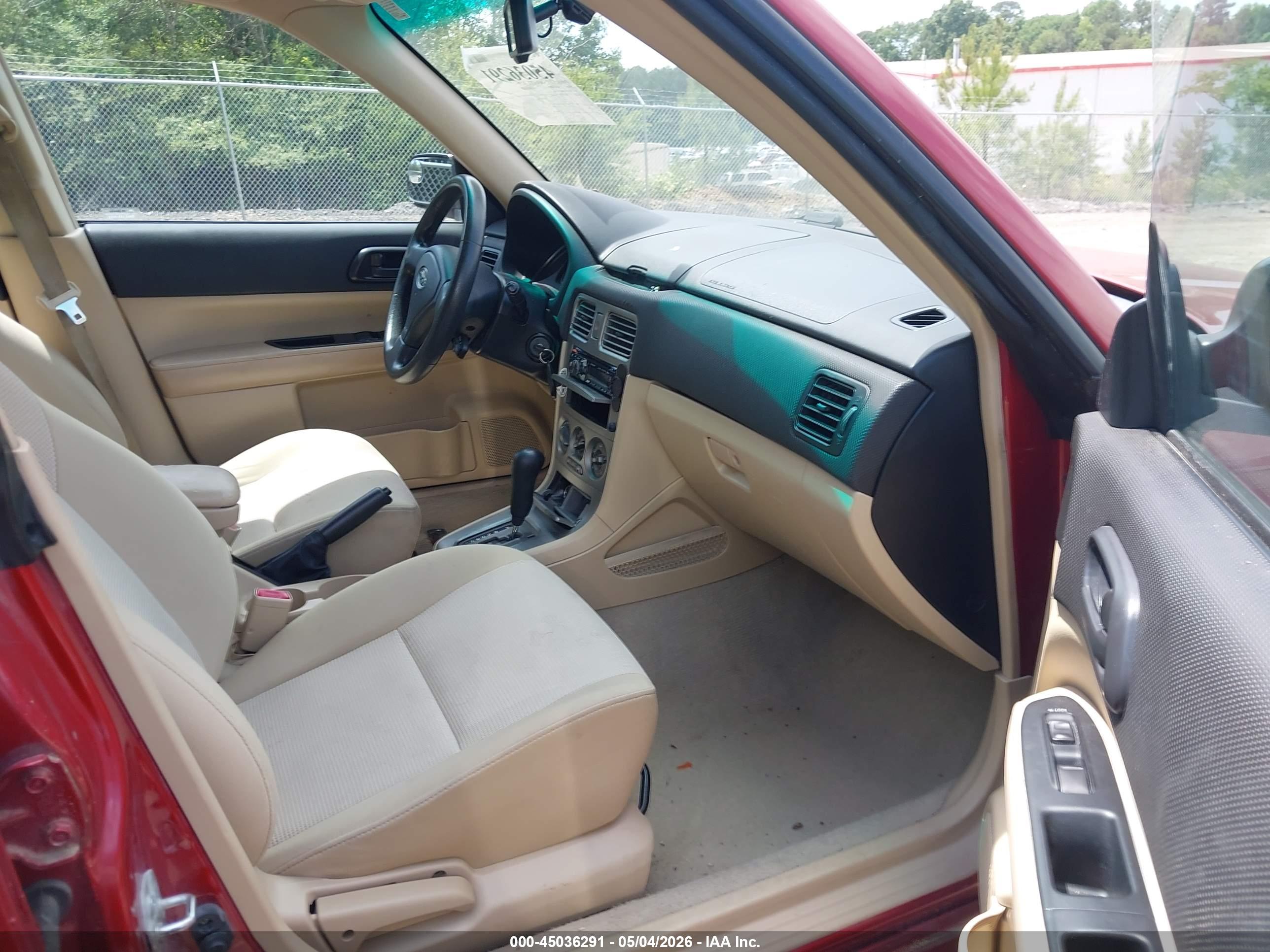 SUBARU FORESTER image 5