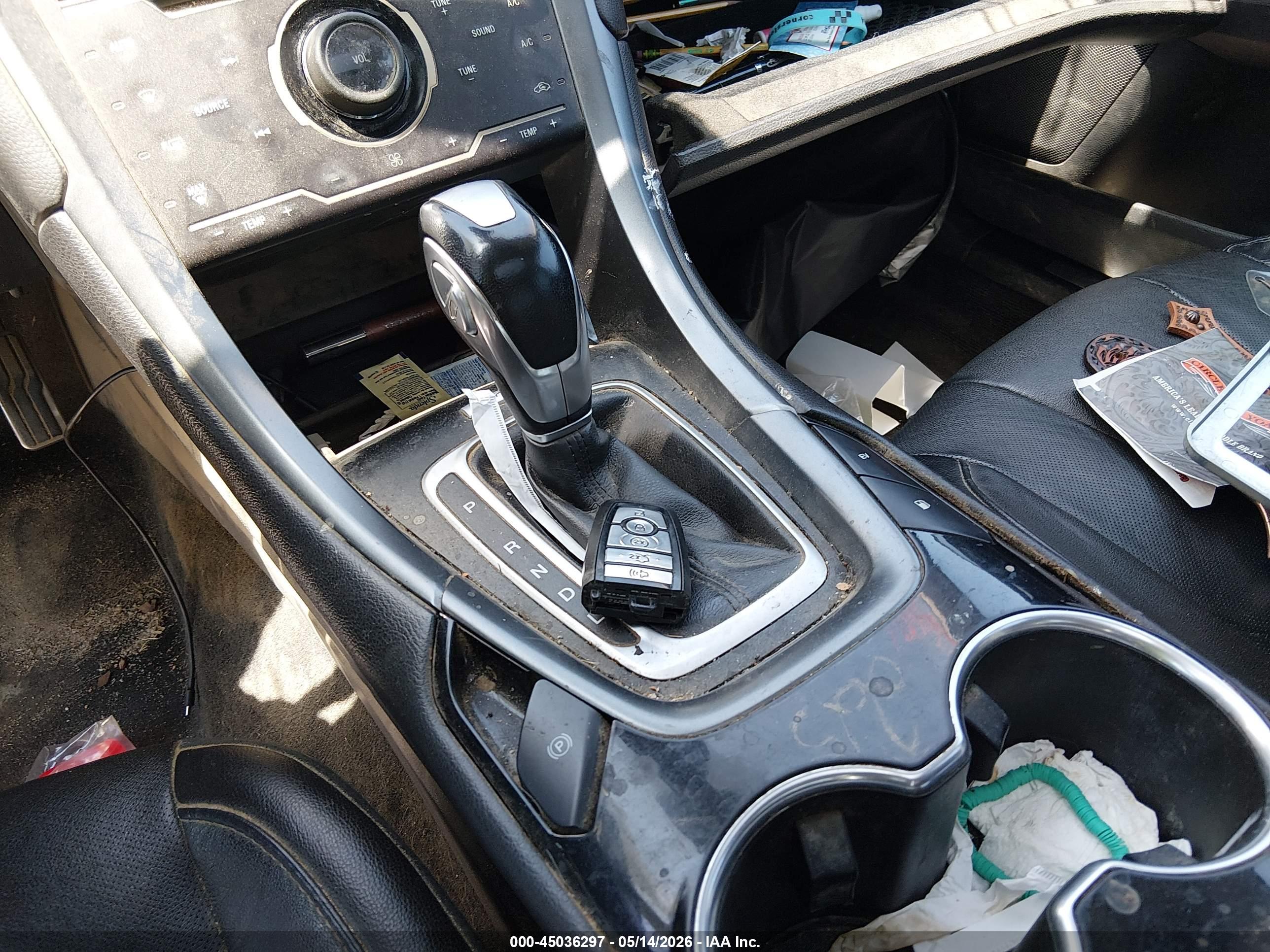 FORD FUSION image 11
