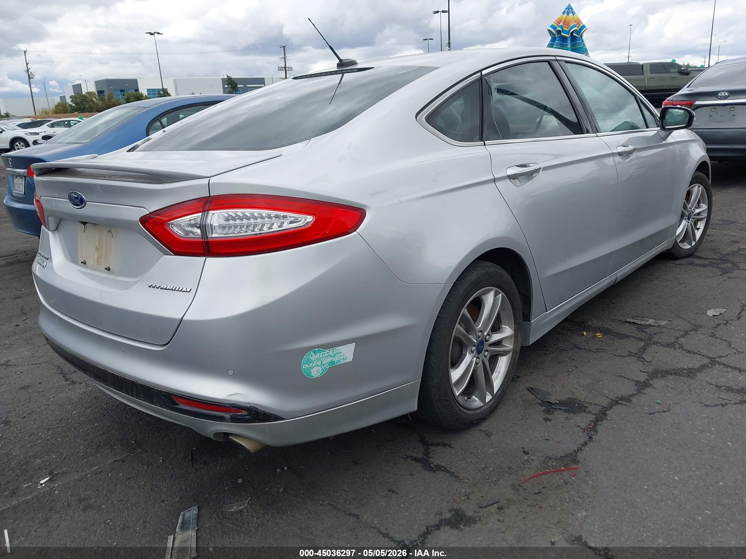 FORD FUSION image 4