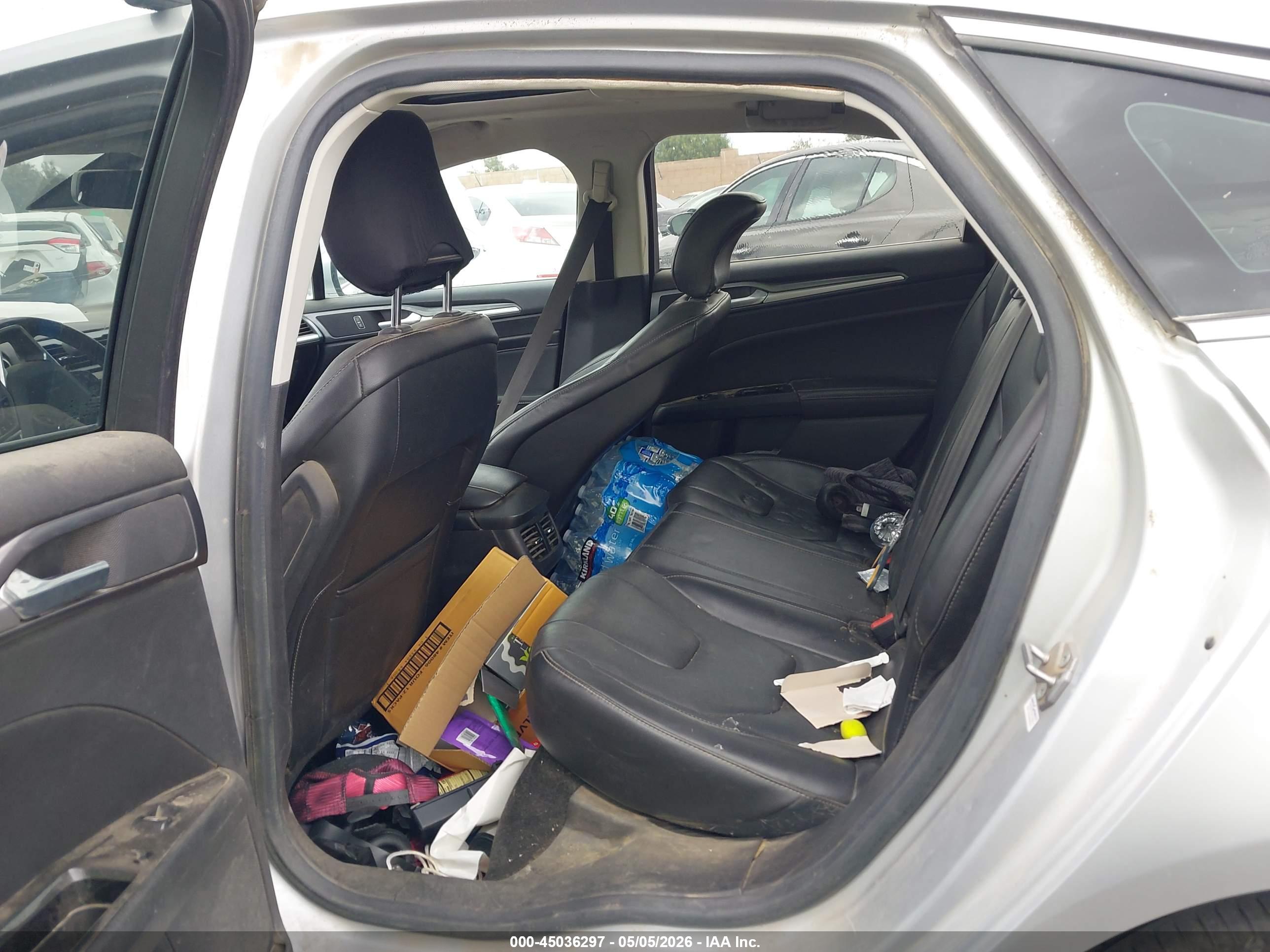 FORD FUSION image 8