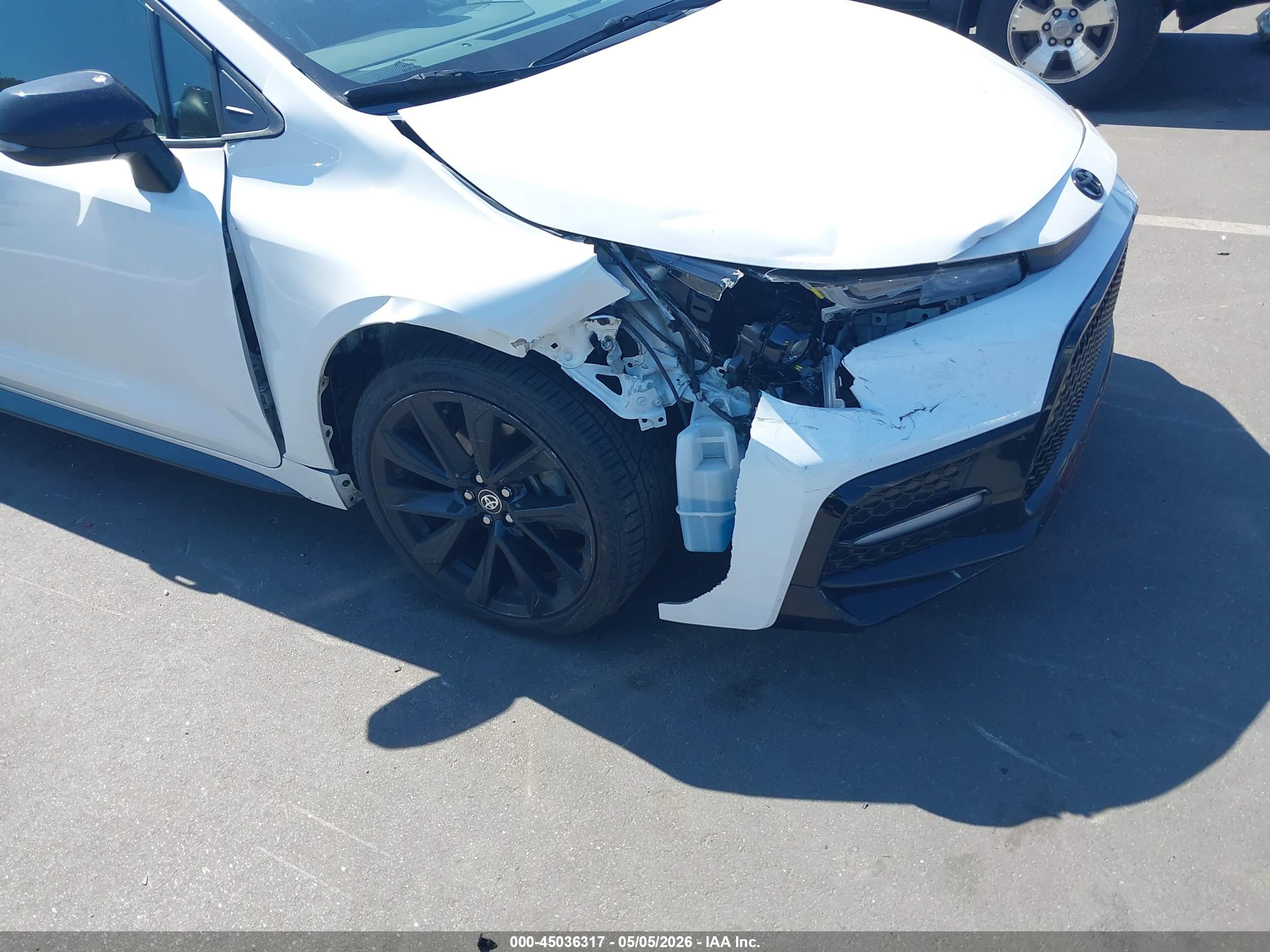 TOYOTA COROLLA image 6