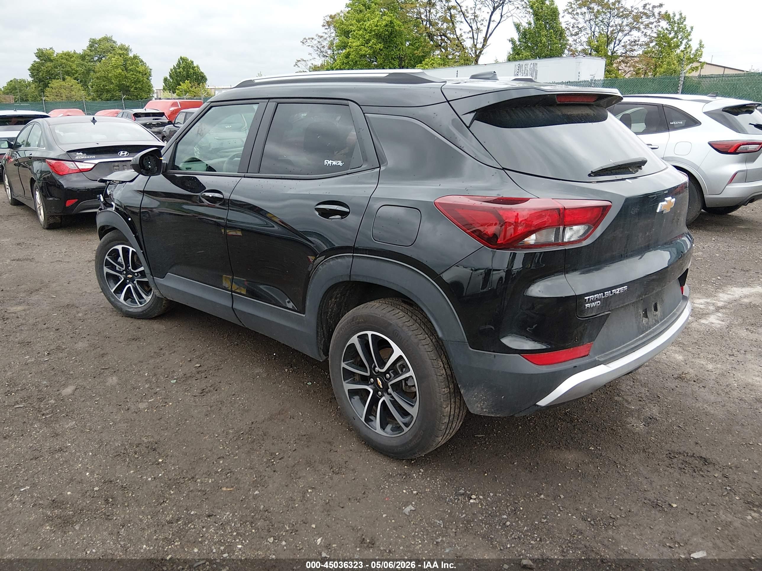 CHEVROLET TRAILBLAZER image 3
