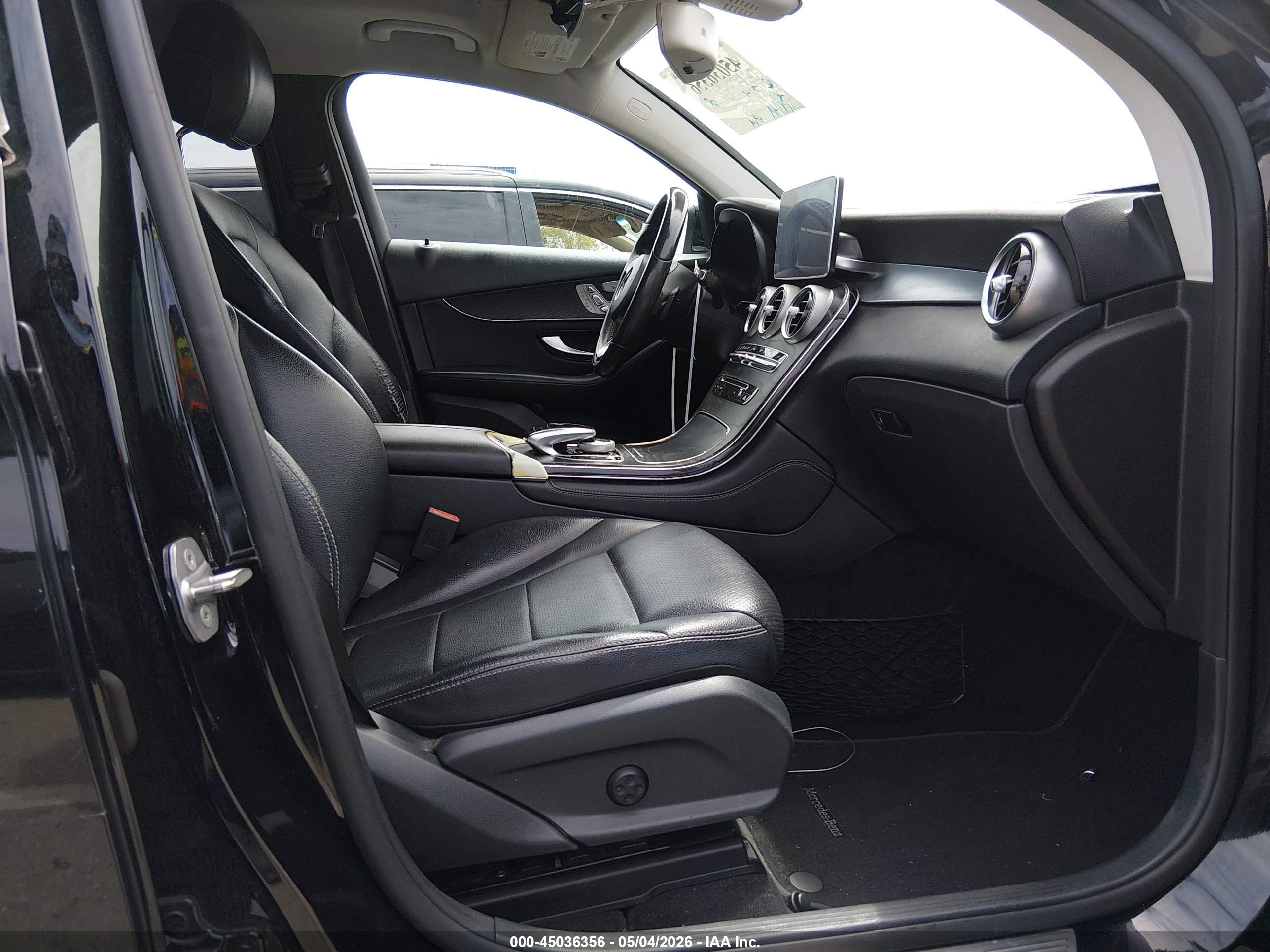 MERCEDES-BENZ GLC image 5