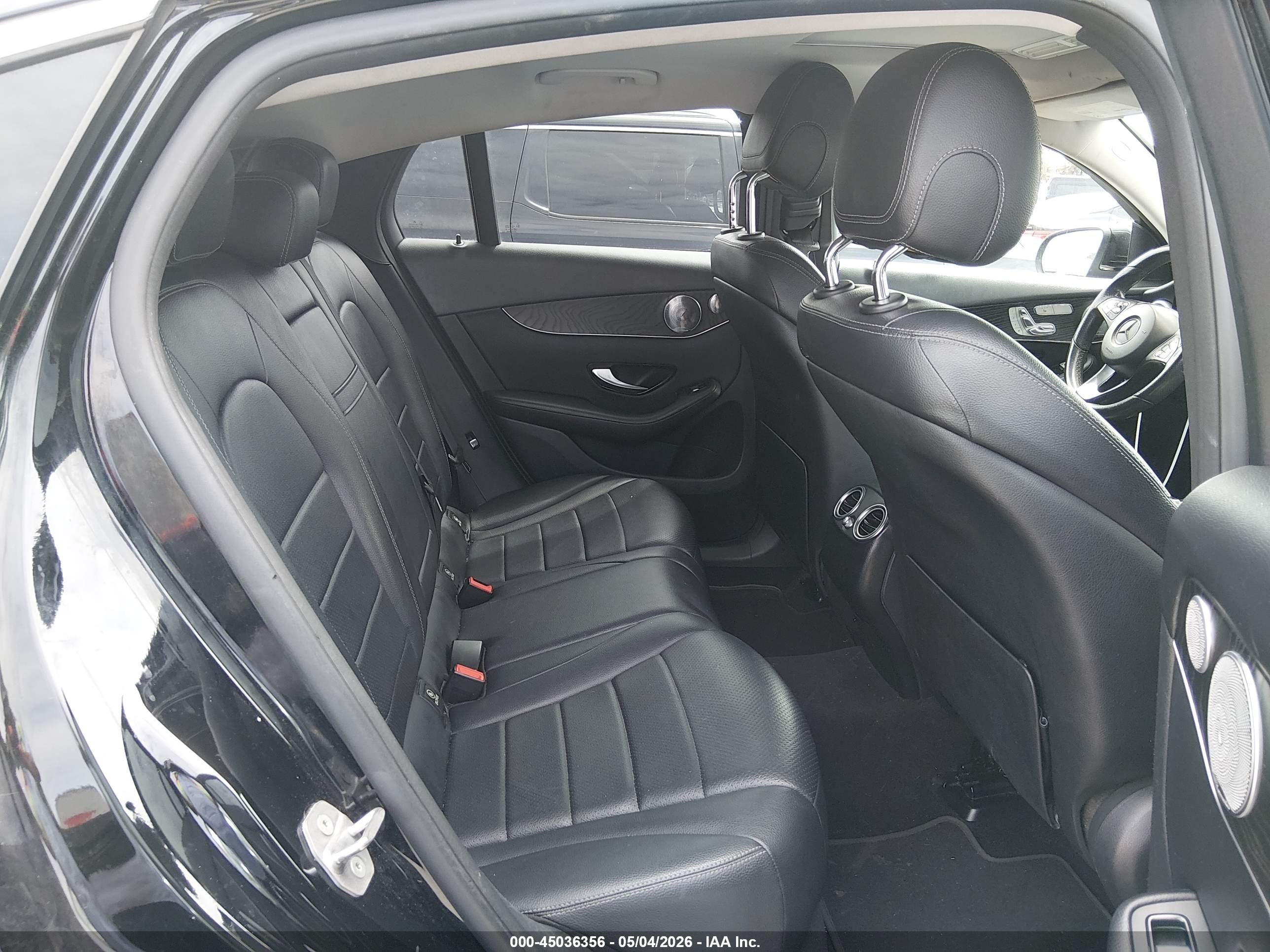MERCEDES-BENZ GLC image 8