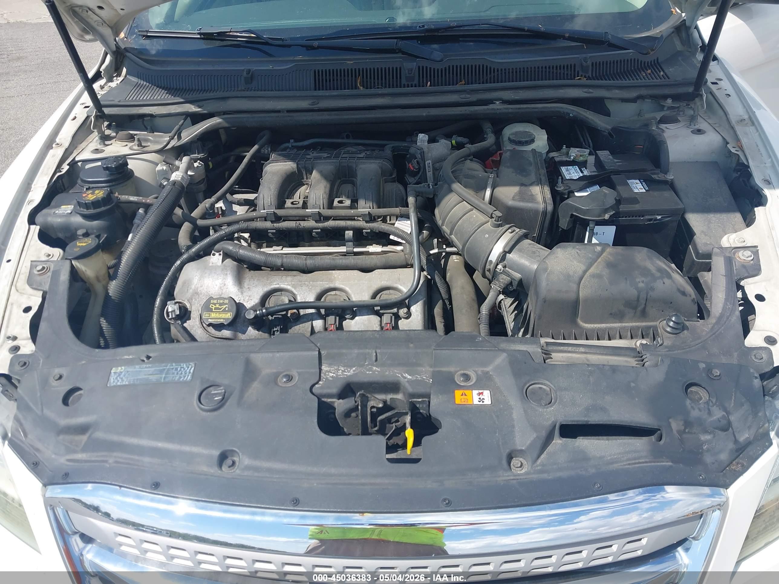 FORD TAURUS image 10