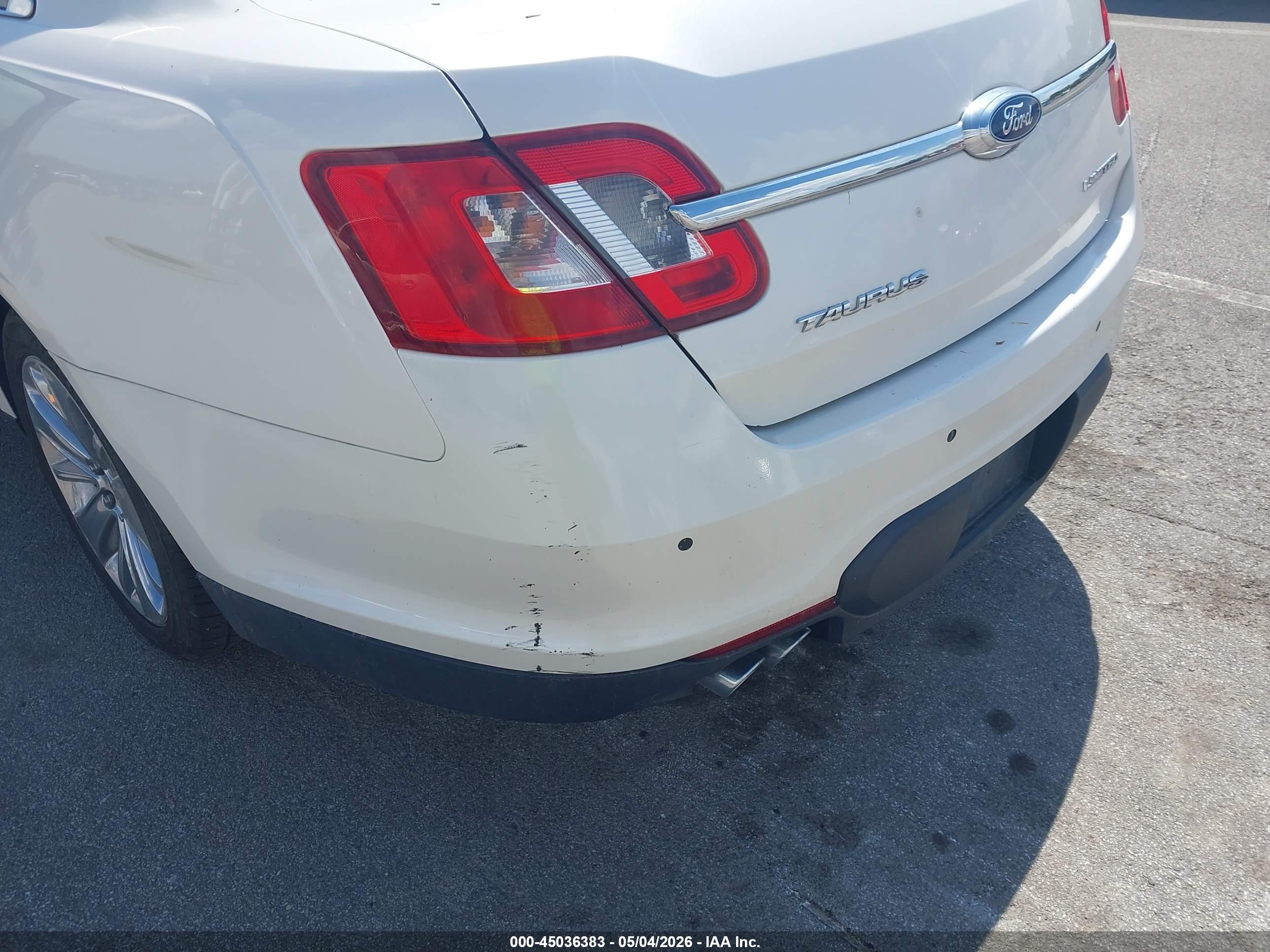 FORD TAURUS image 6