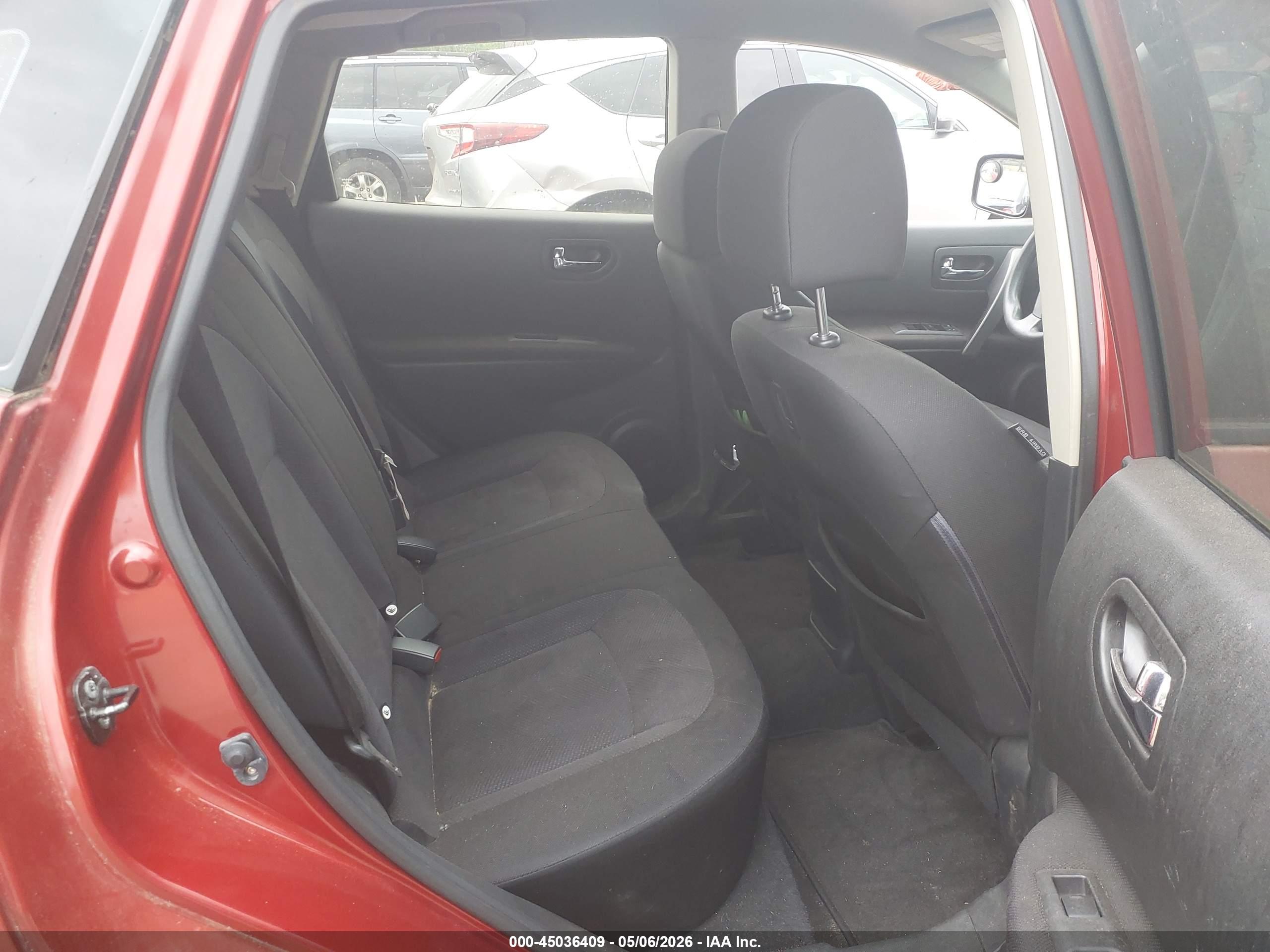 NISSAN ROGUE image 8