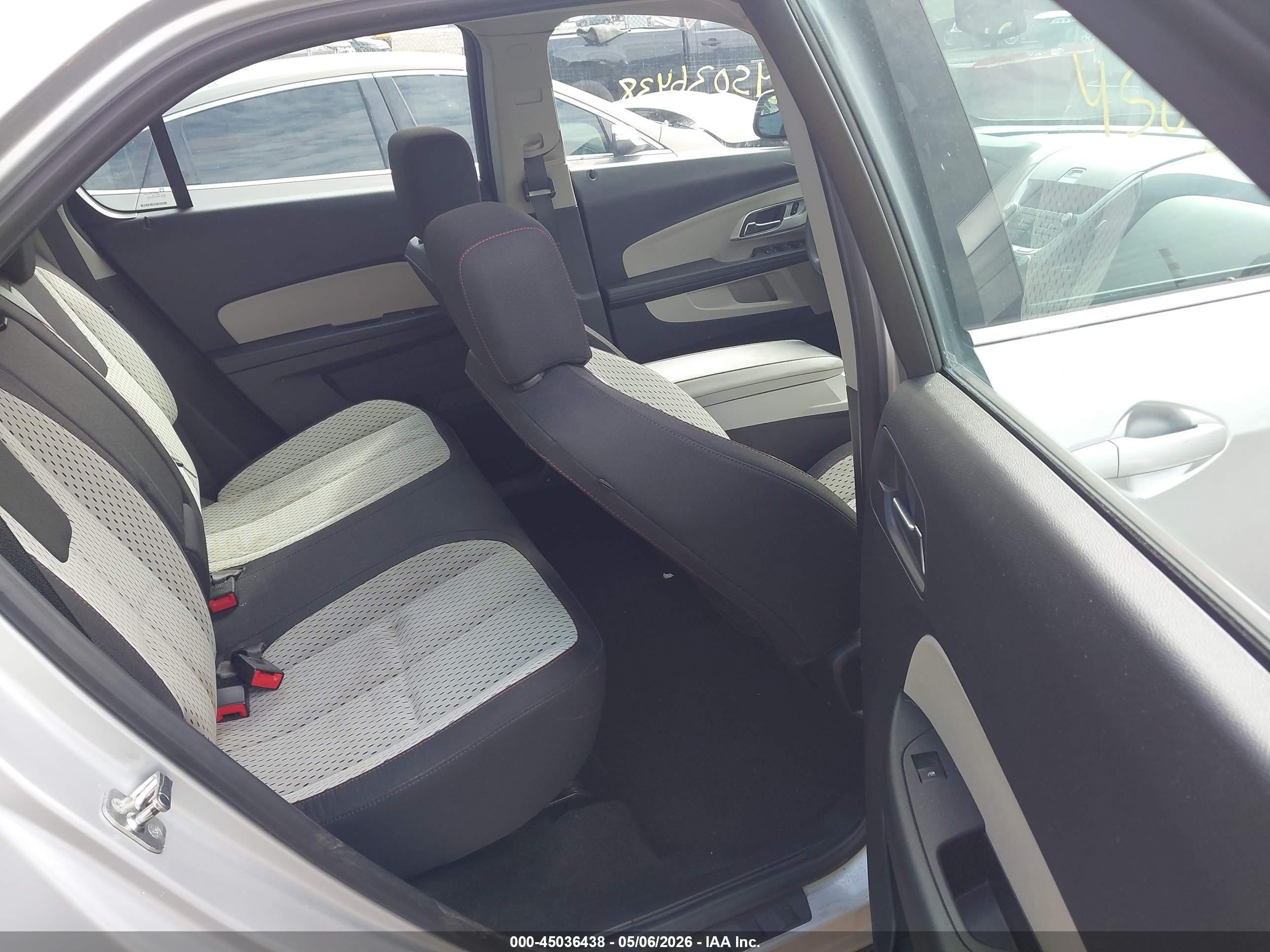 CHEVROLET EQUINOX image 8