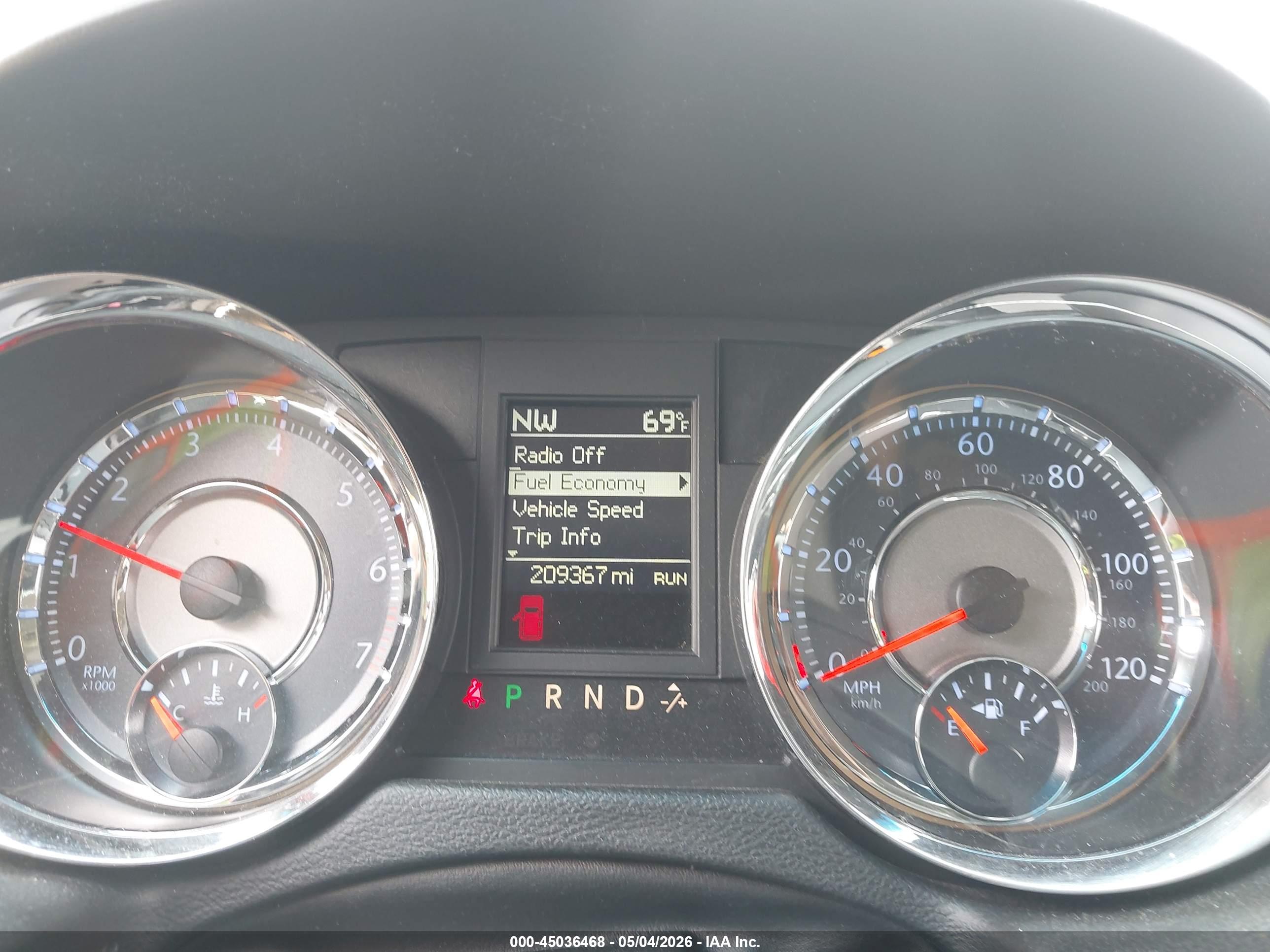 CHRYSLER TOWN image 7