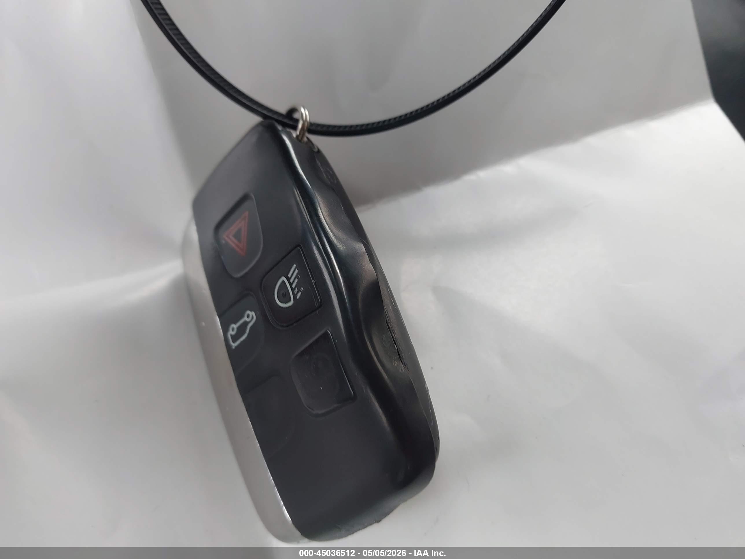 LAND ROVER image 11