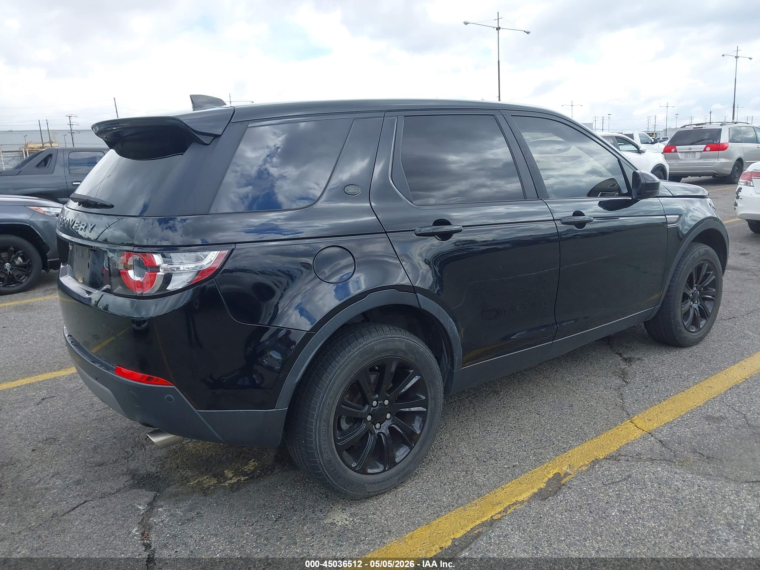 LAND ROVER image 4