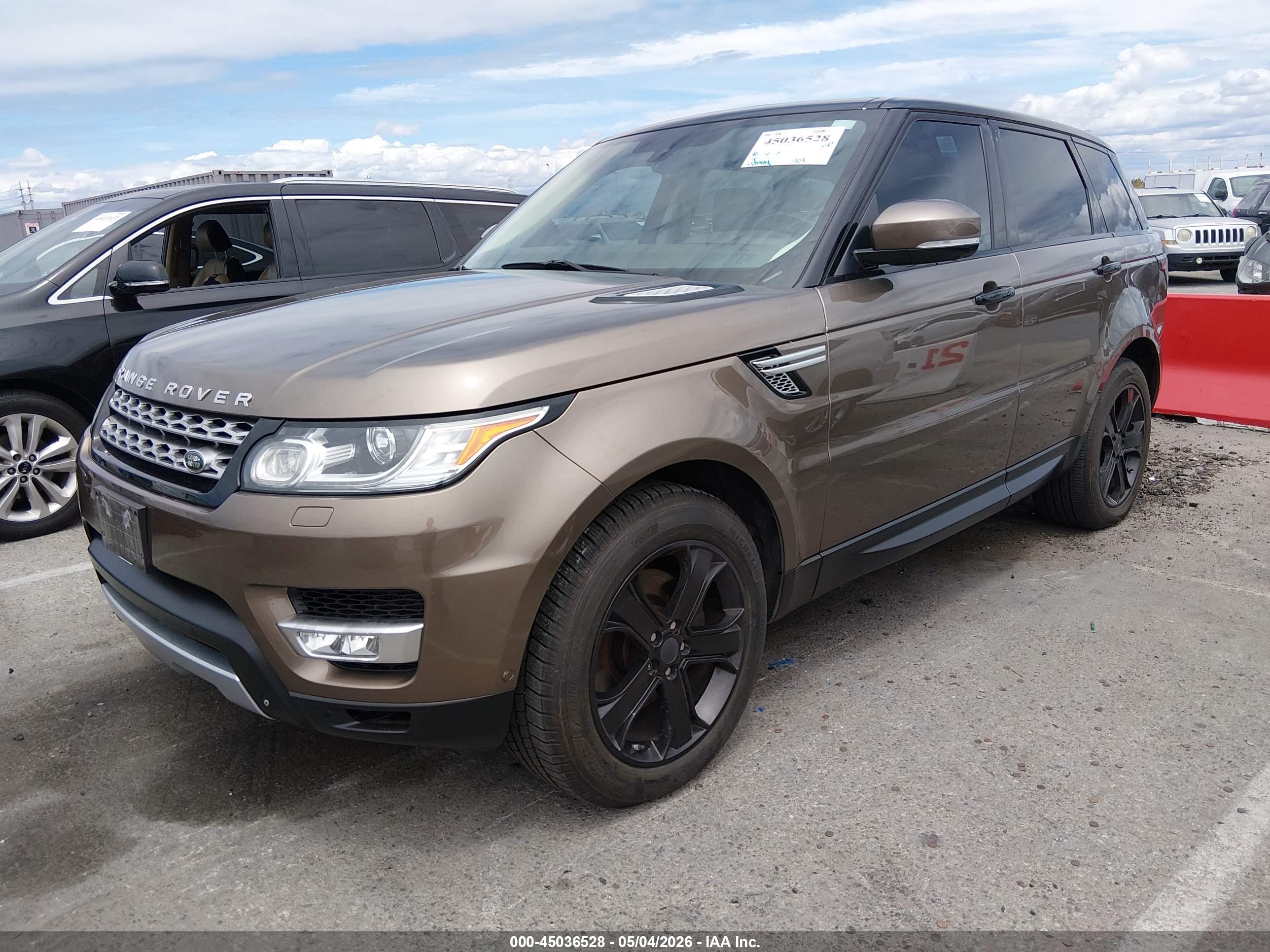 LAND ROVER image 2