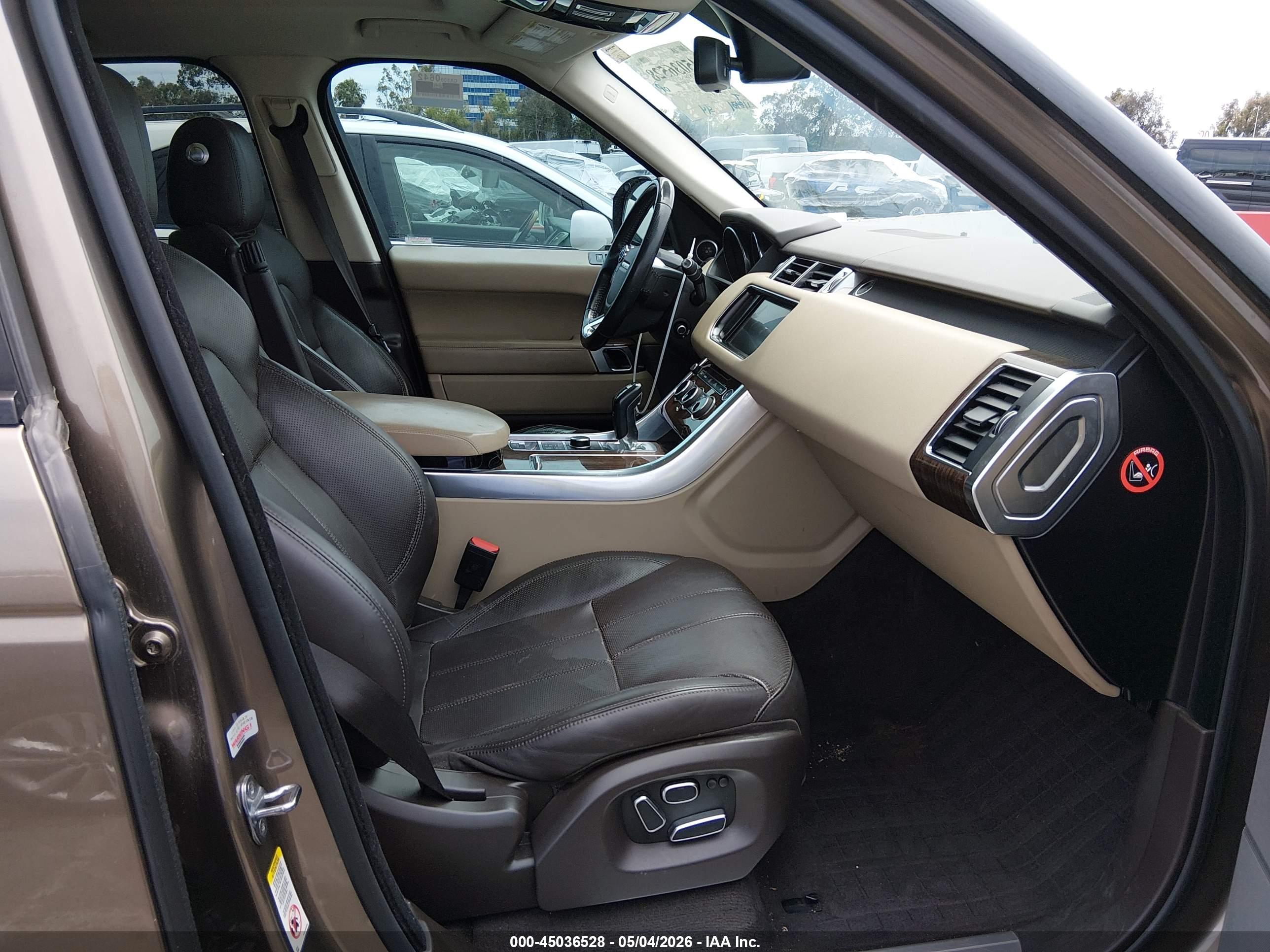 LAND ROVER image 5