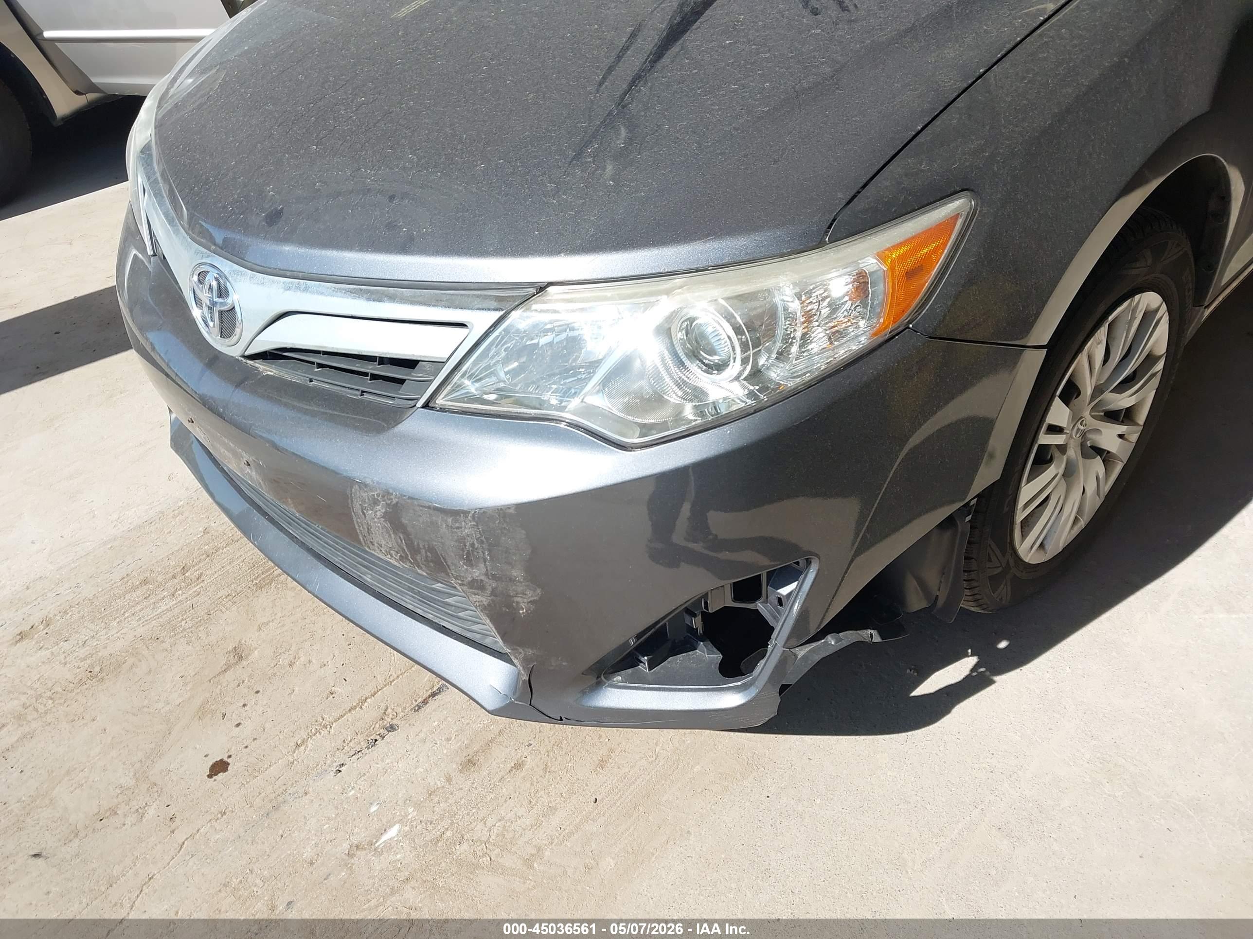 TOYOTA CAMRY image 6