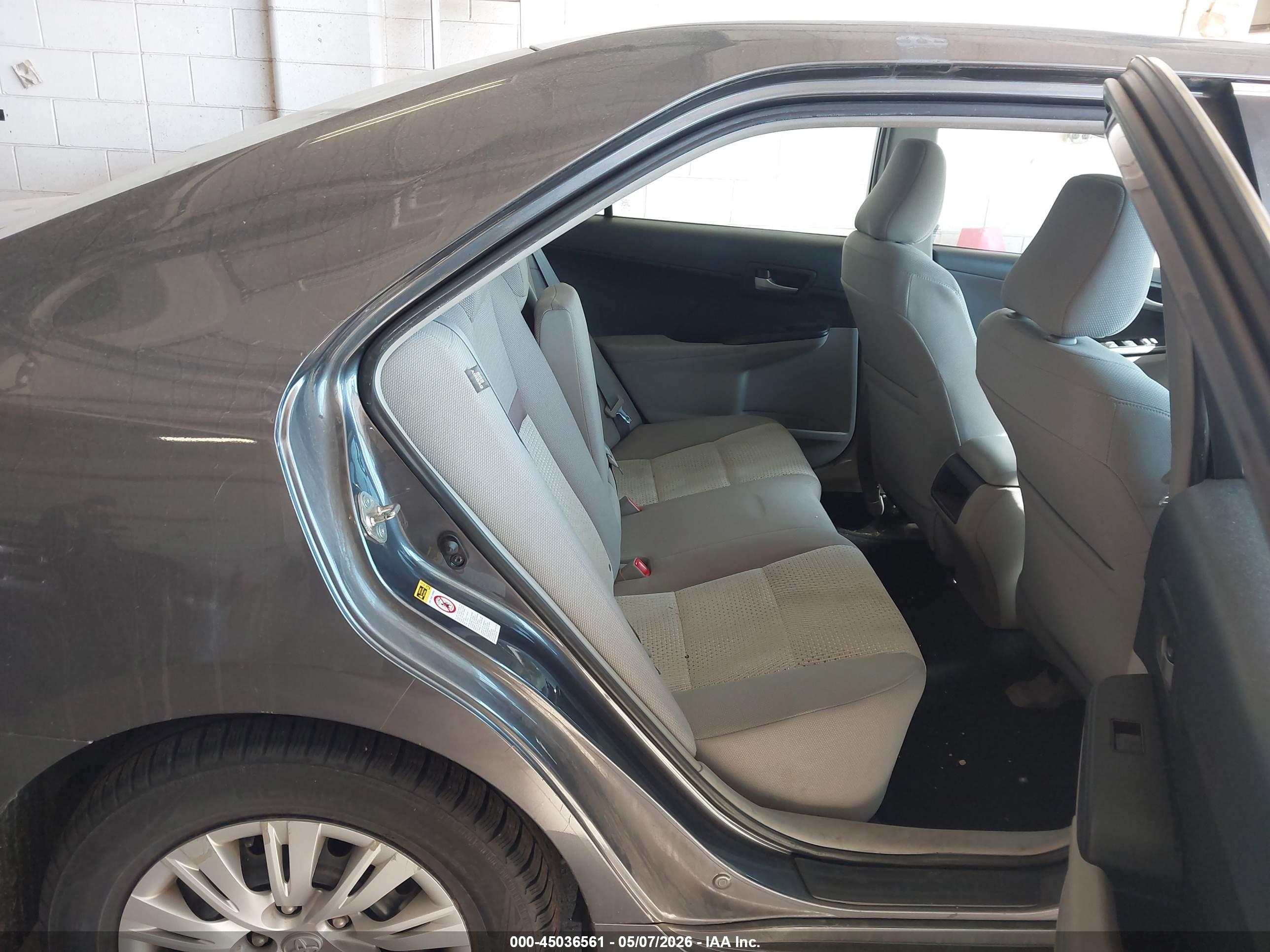 TOYOTA CAMRY image 8