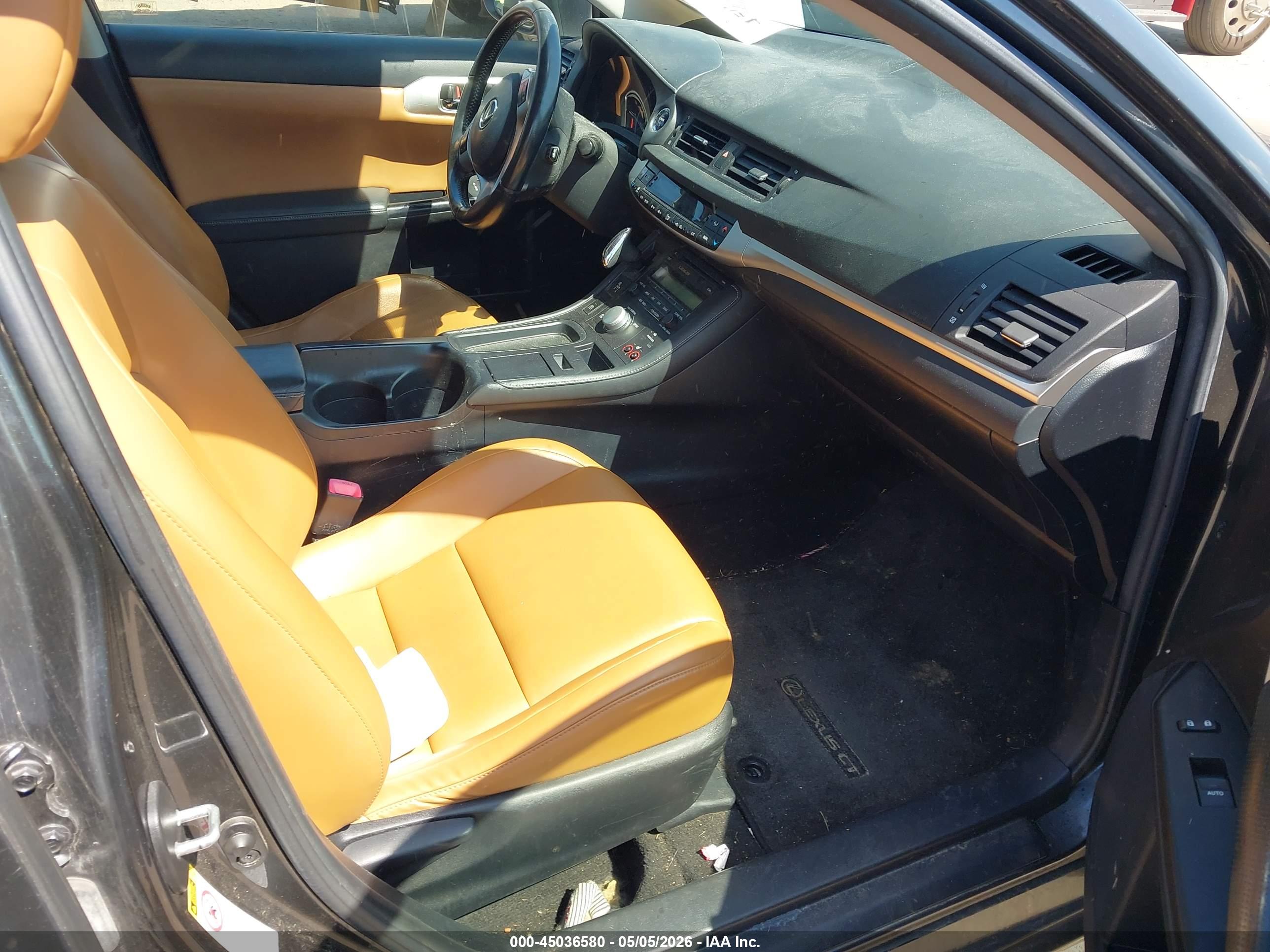 LEXUS CT image 5