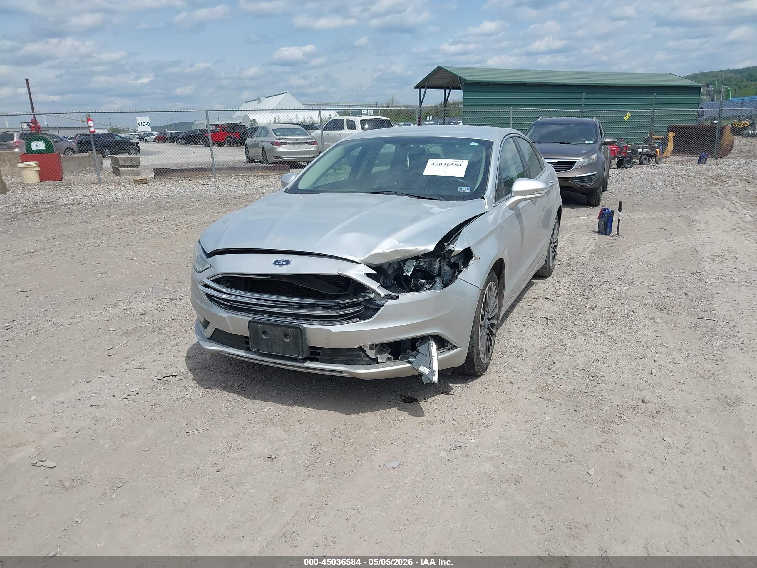 FORD FUSION image 2