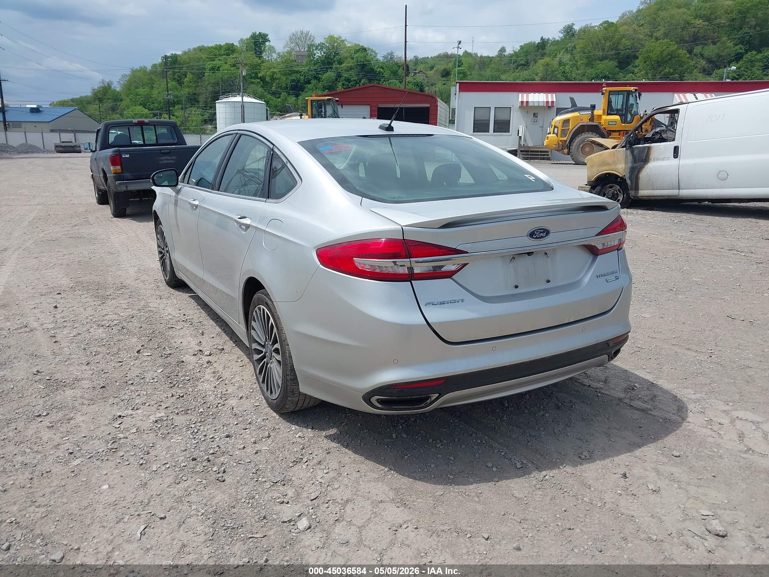 FORD FUSION image 3