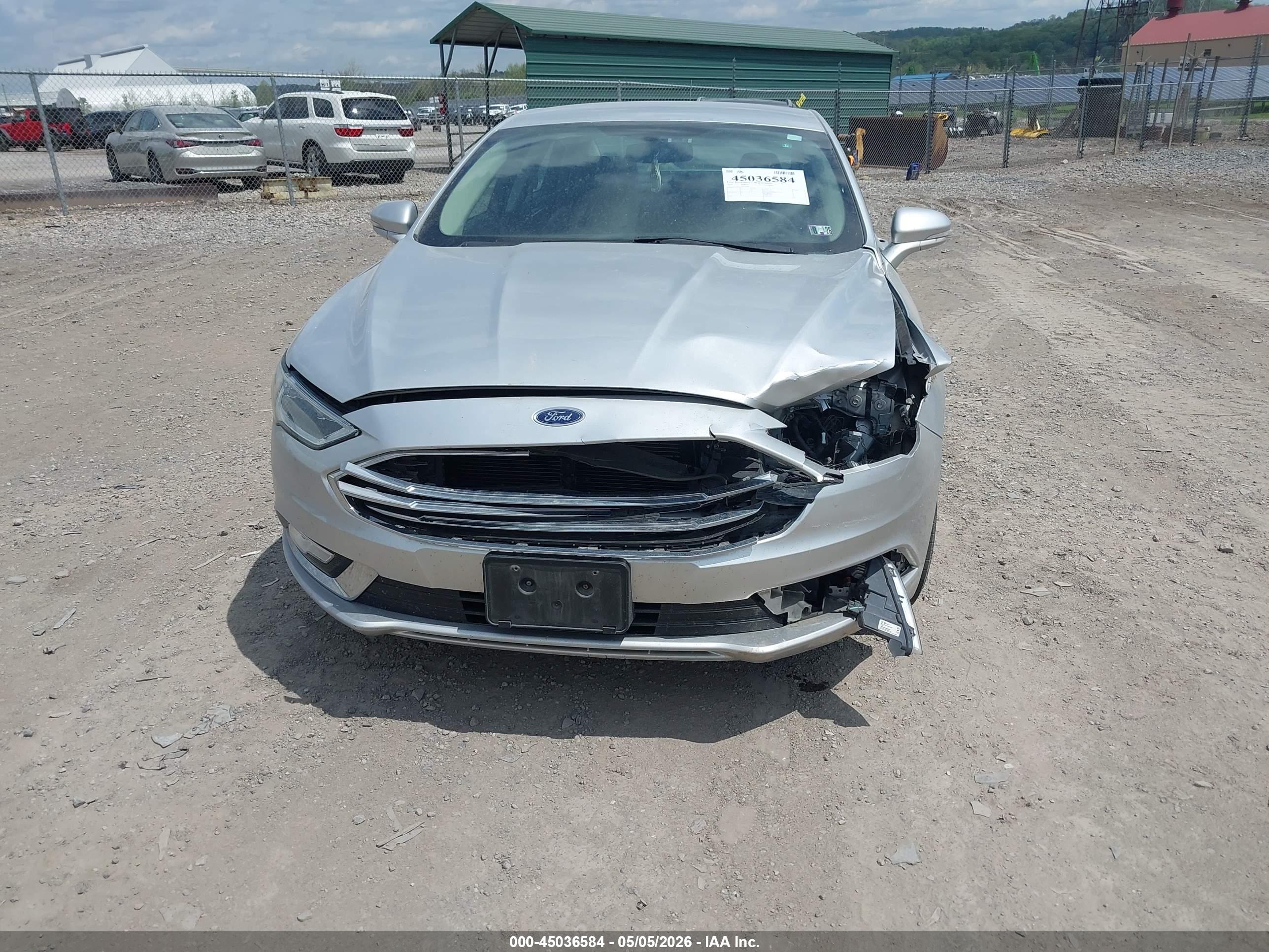 FORD FUSION image 6