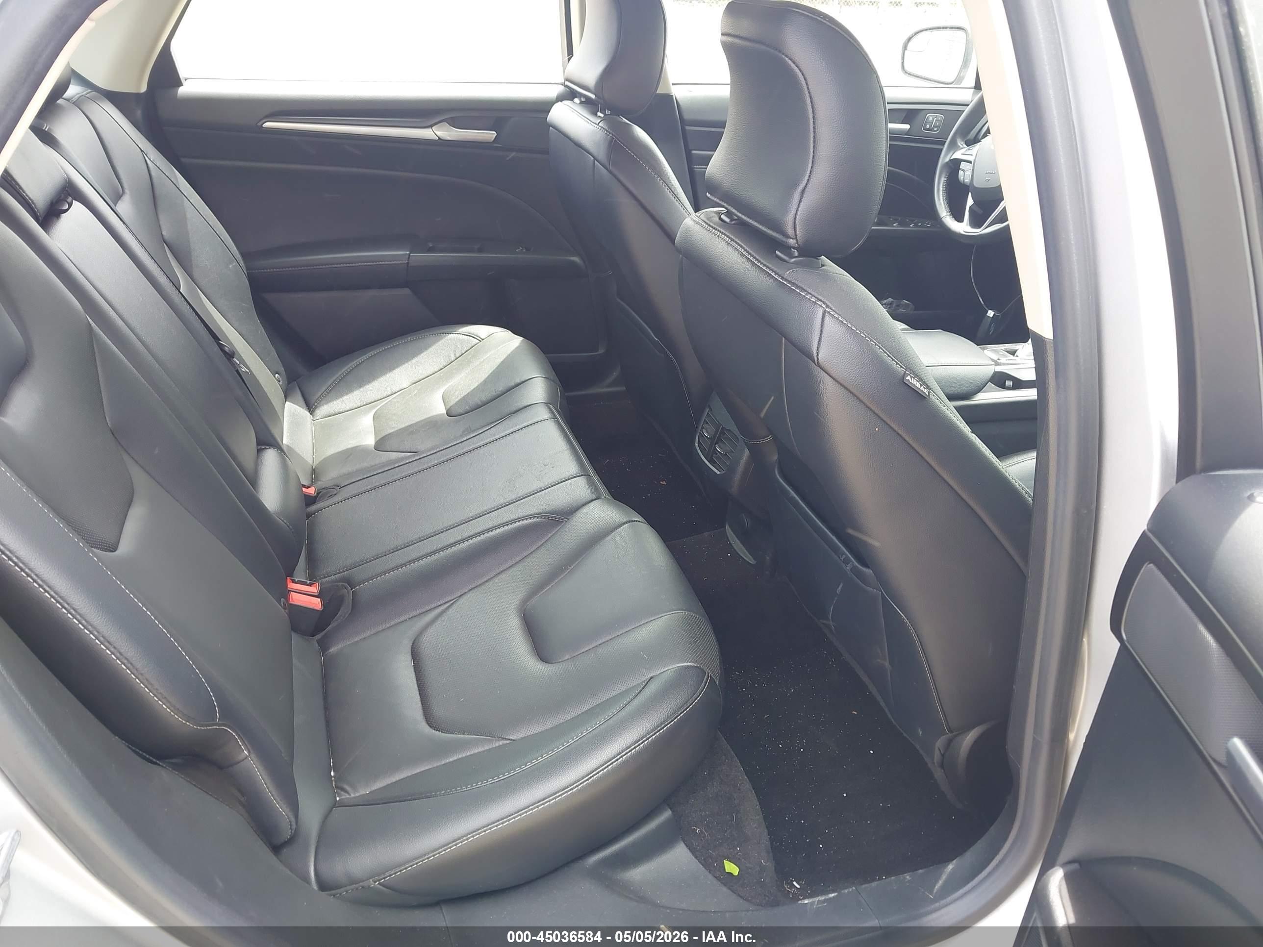 FORD FUSION image 8