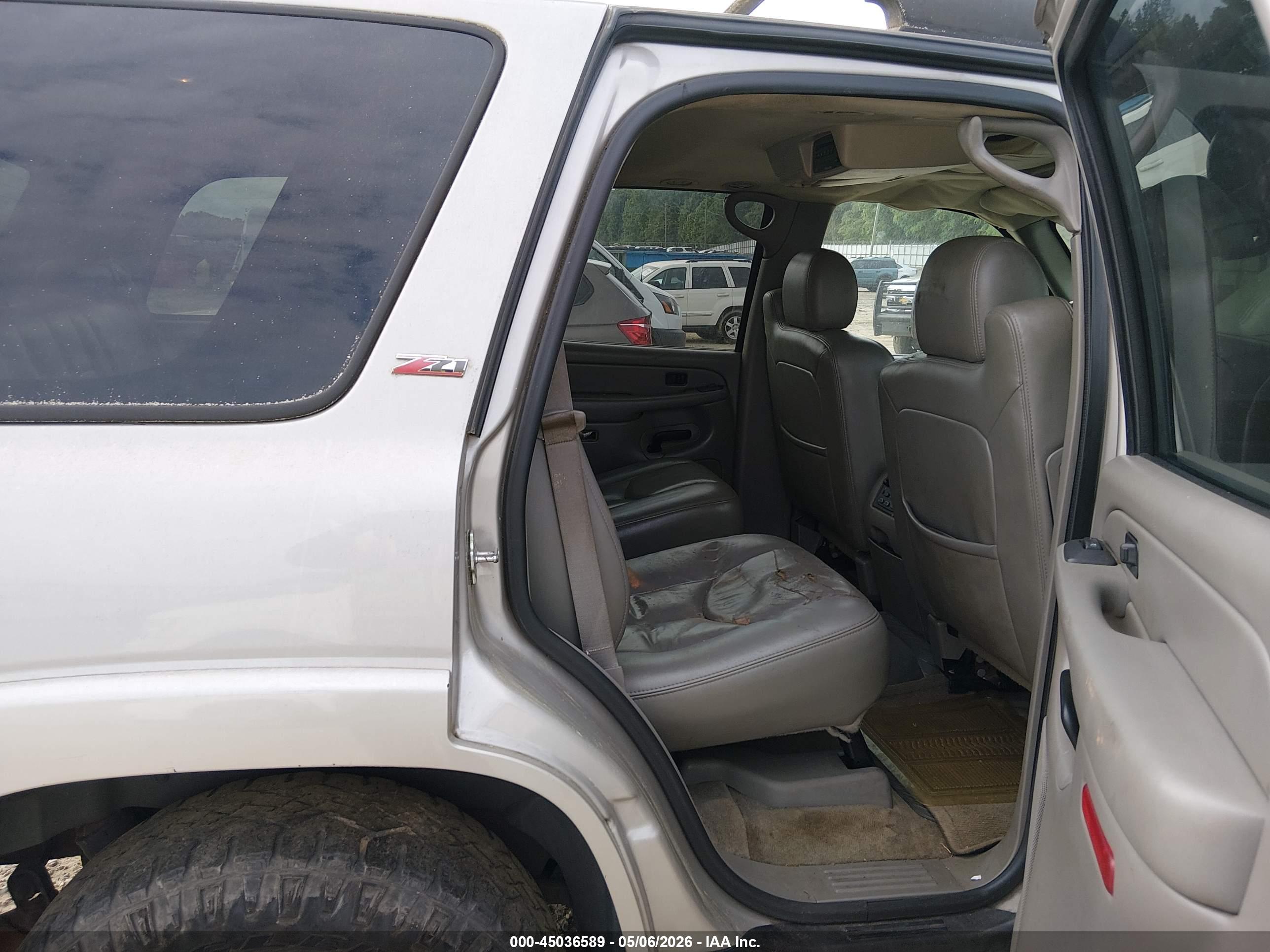 CHEVROLET TAHOE image 8