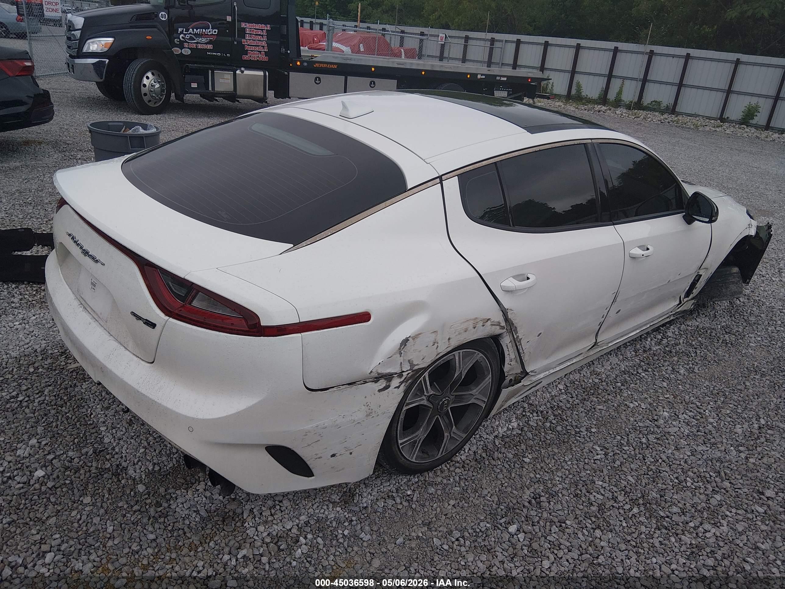 KIA STINGER image 4