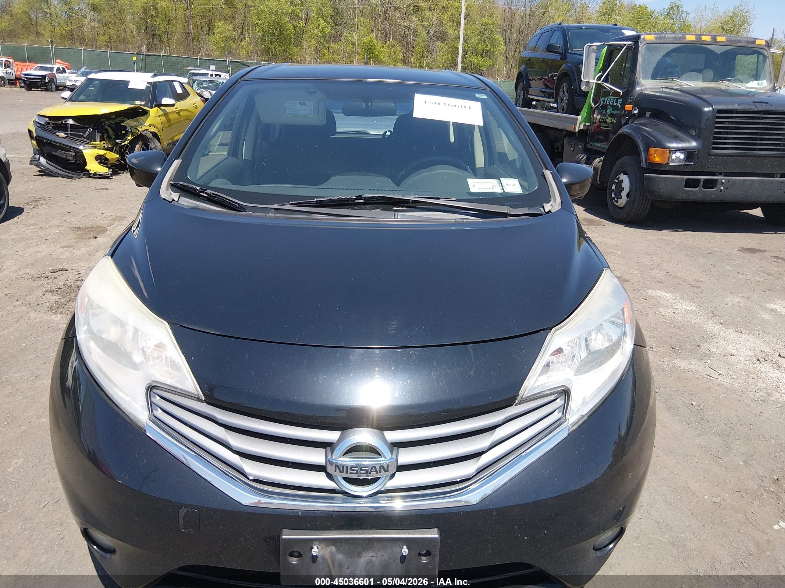 NISSAN VERSA image 6