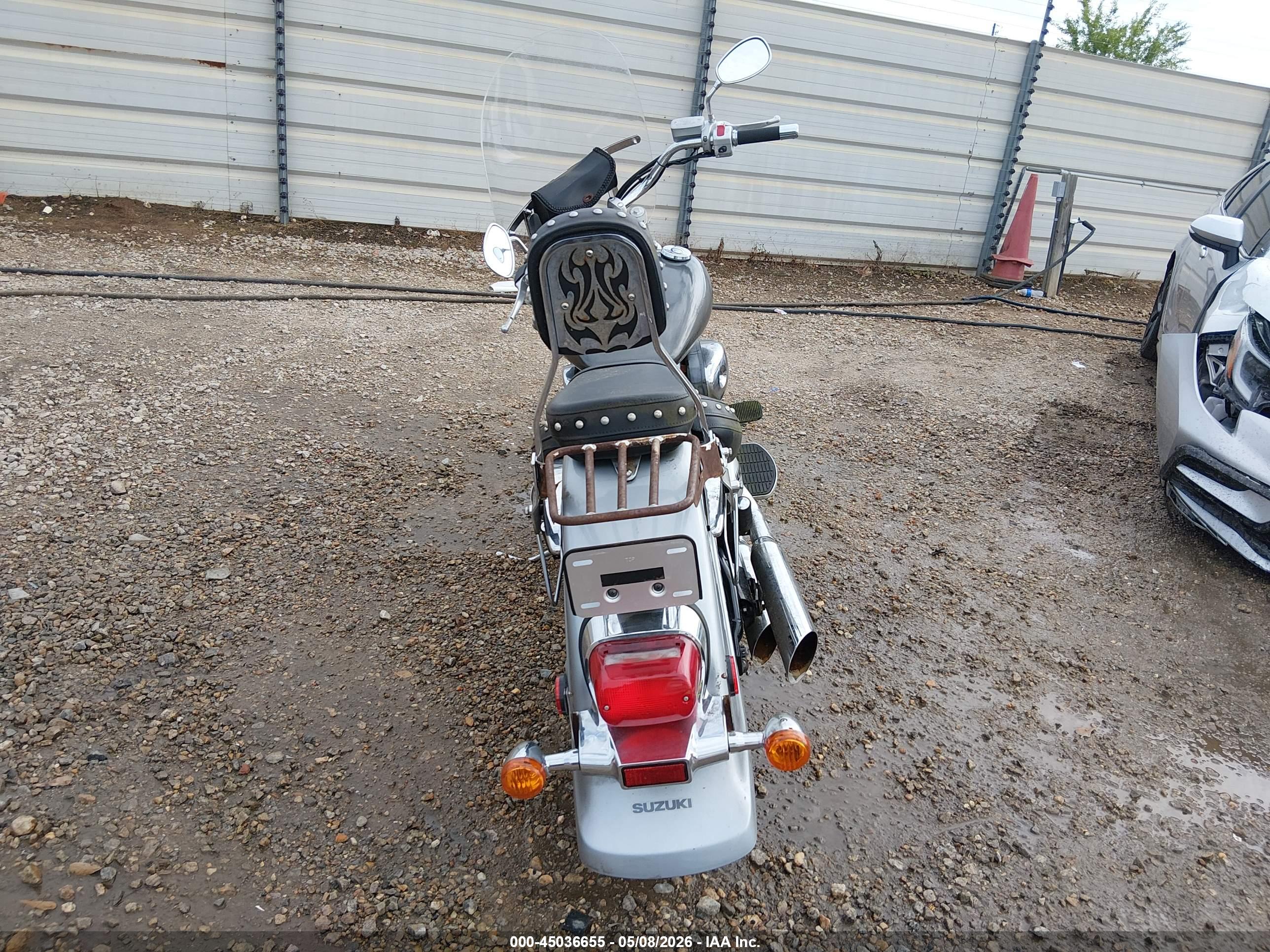 SUZUKI VL800 image 6