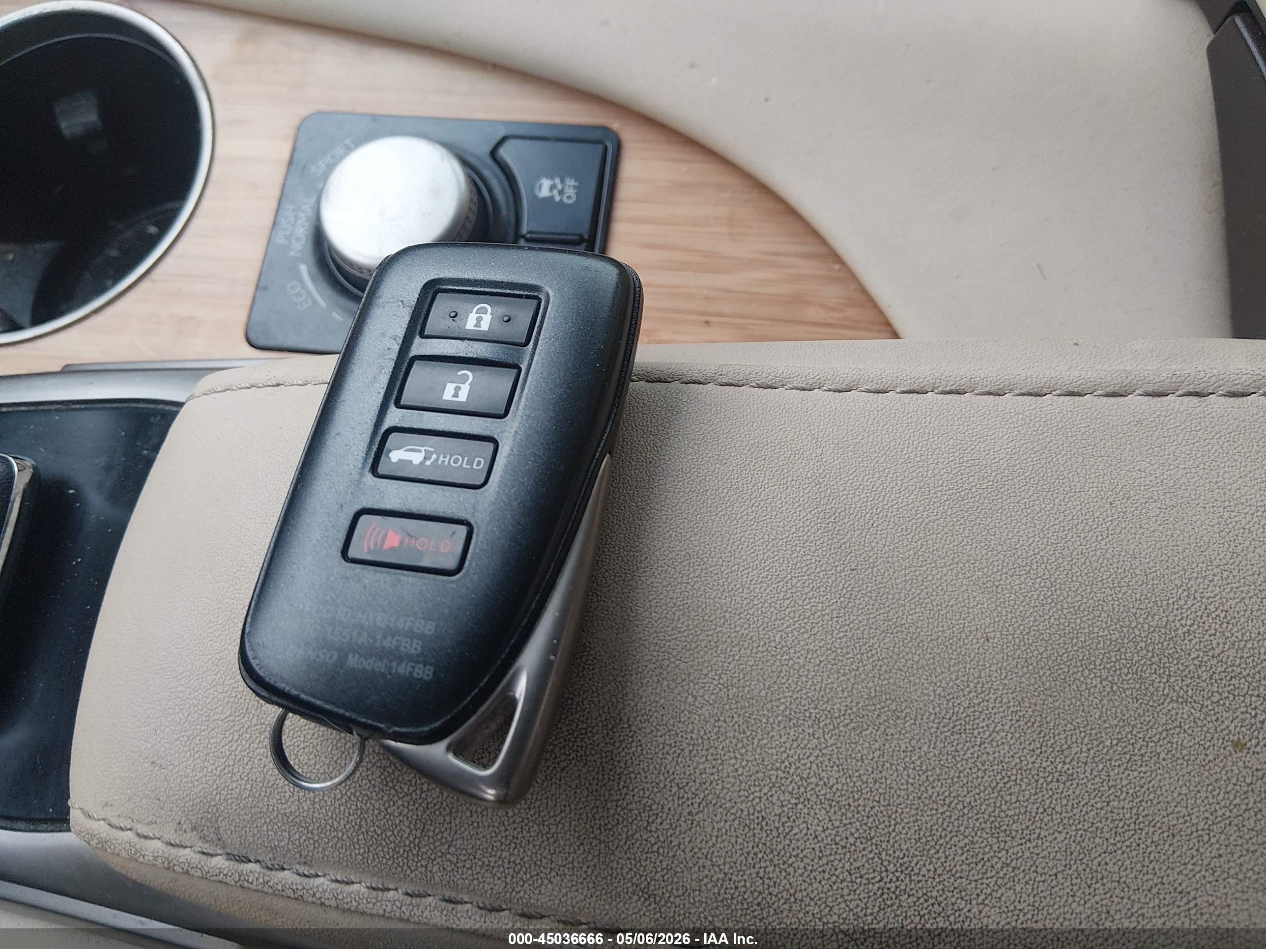LEXUS RX image 11