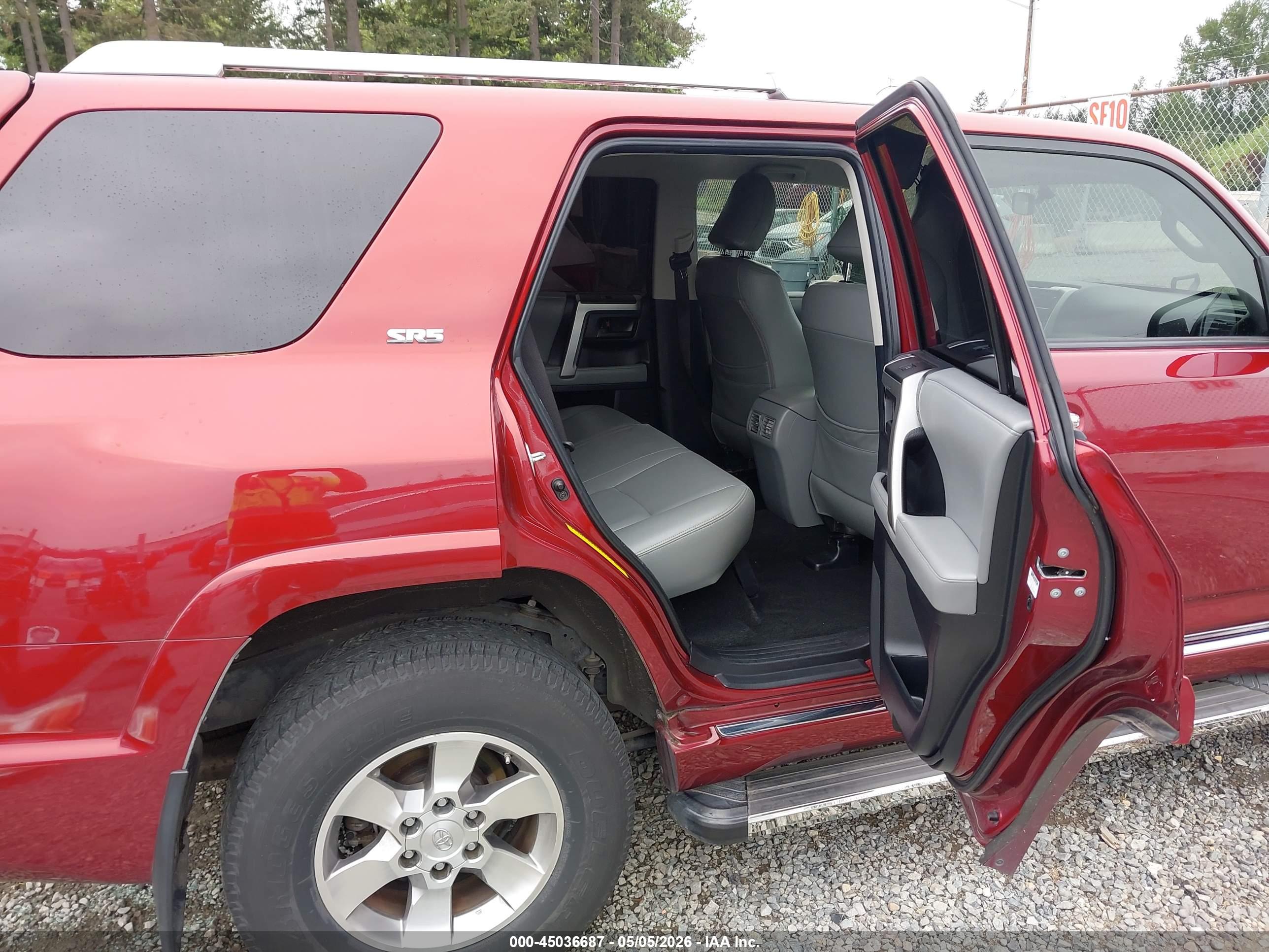 TOYOTA 4RUNNER image 8