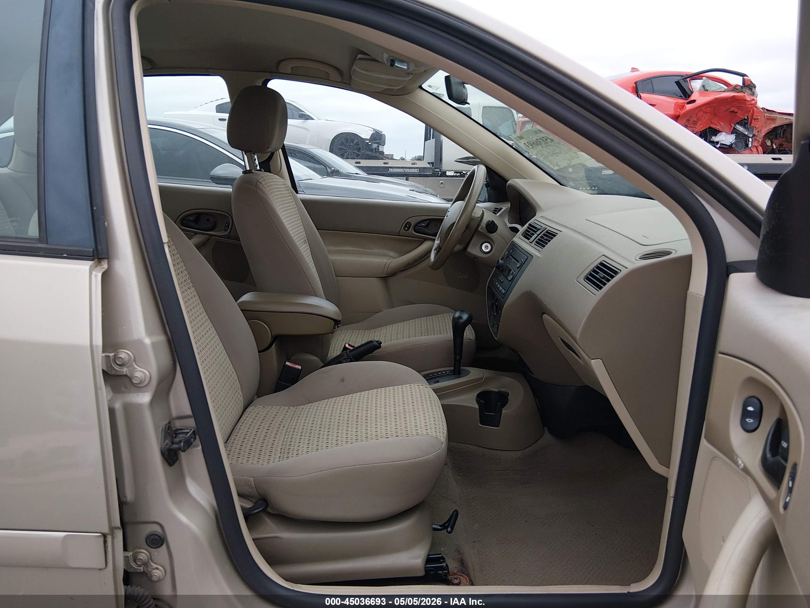 FORD FOCUS image 5
